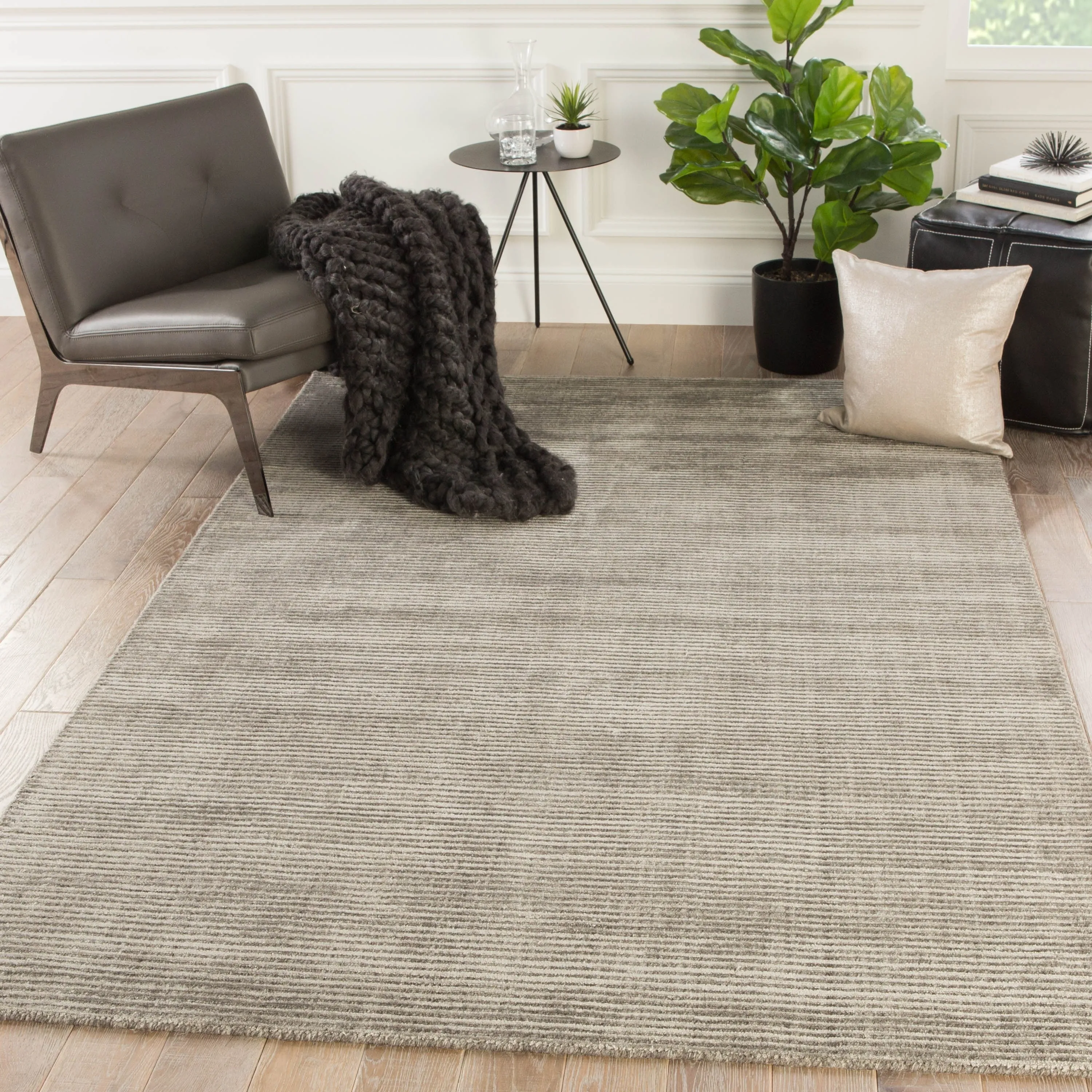 Phase Handmade Solid Color Textured Wool/ Viscose Area Rug
