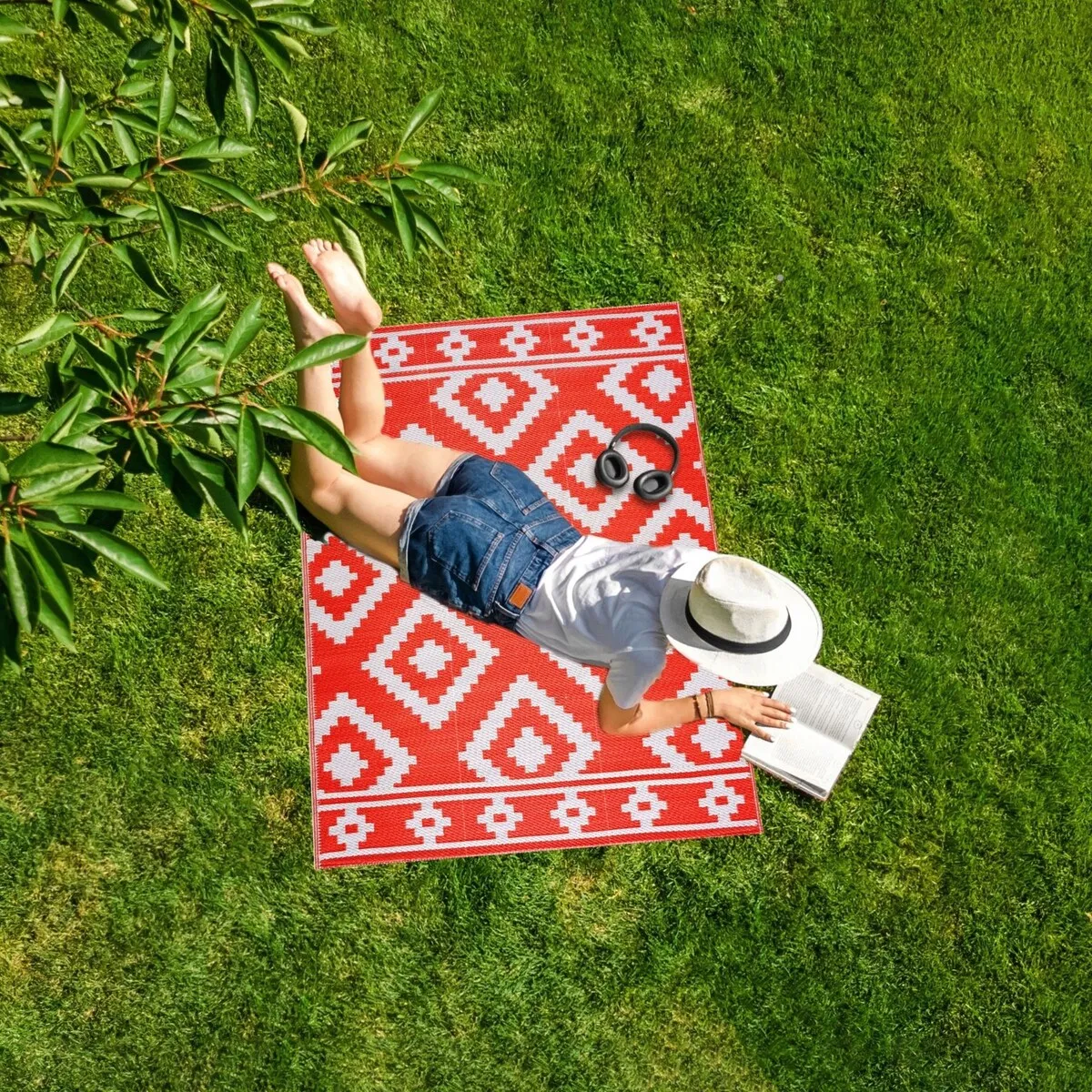 Playa Rug Outdoor Recycled Reversible Plastic Folded Mat/Rug Milan Collection Lightweight & Weather. Water and UV Resistant