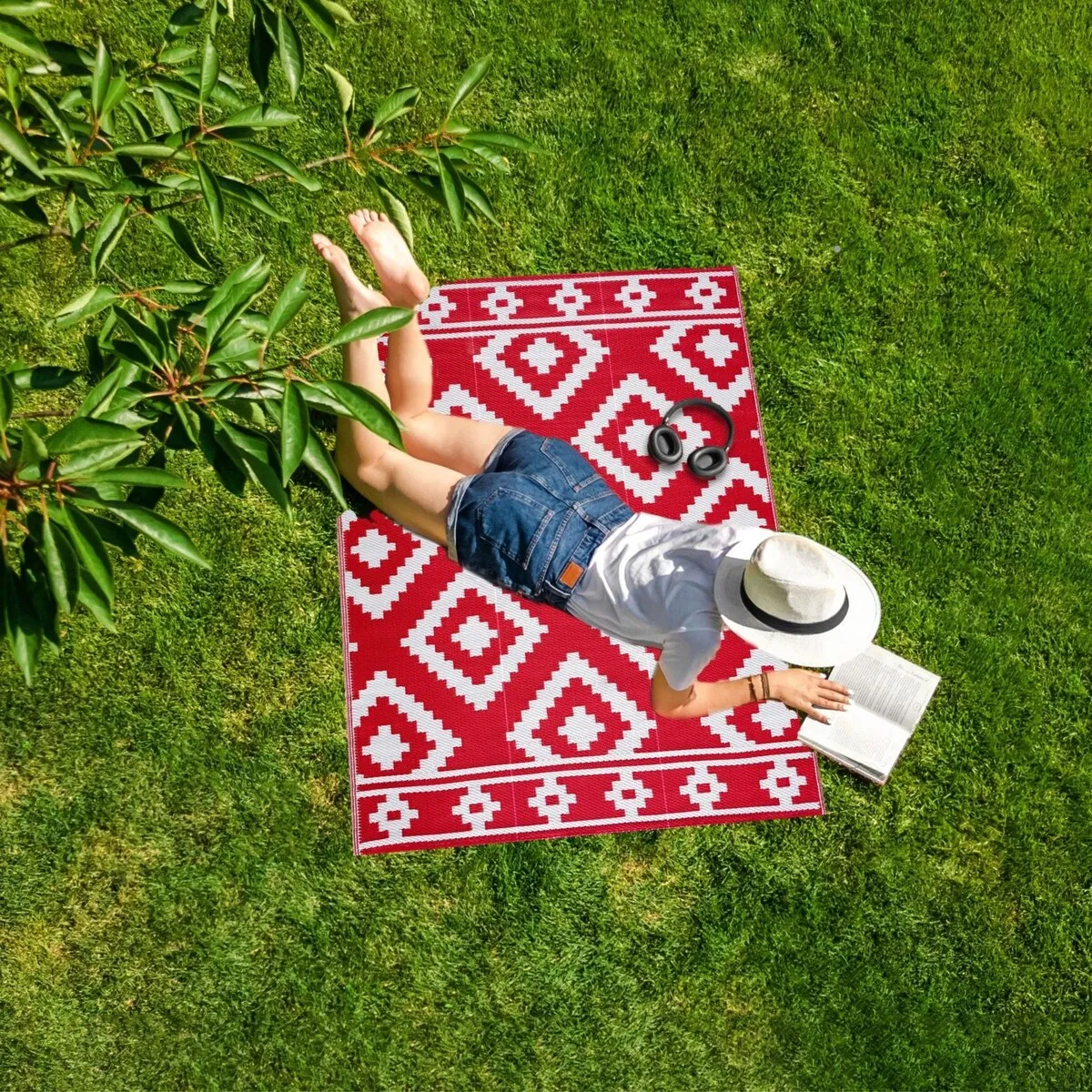 Playa Rug Outdoor Recycled Reversible Plastic Folded Mat/Rug Milan Collection Lightweight & Weather. Water and UV Resistant