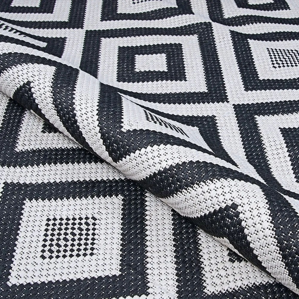 Porch & Den Carlson Black and White Indoor-Outdoor Area Rug