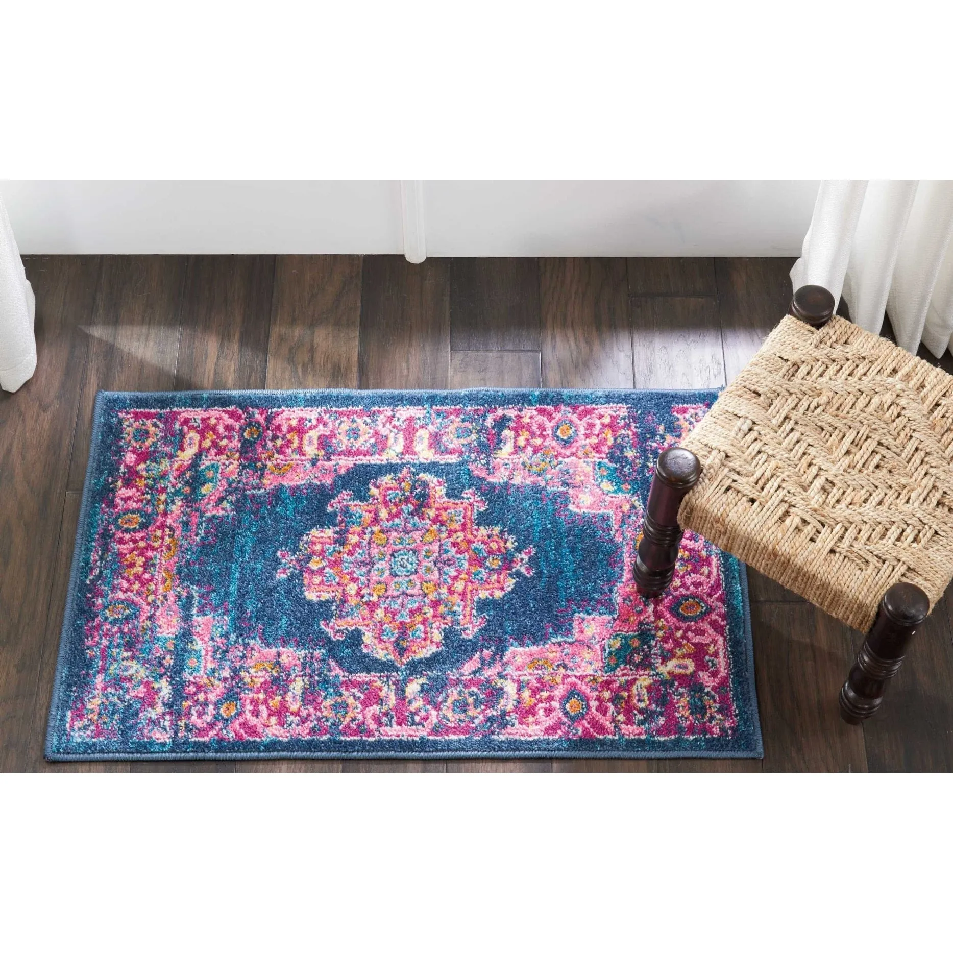 Porch & Den Dobbin Vintage Persian Medallion Farmhouse Area Rug