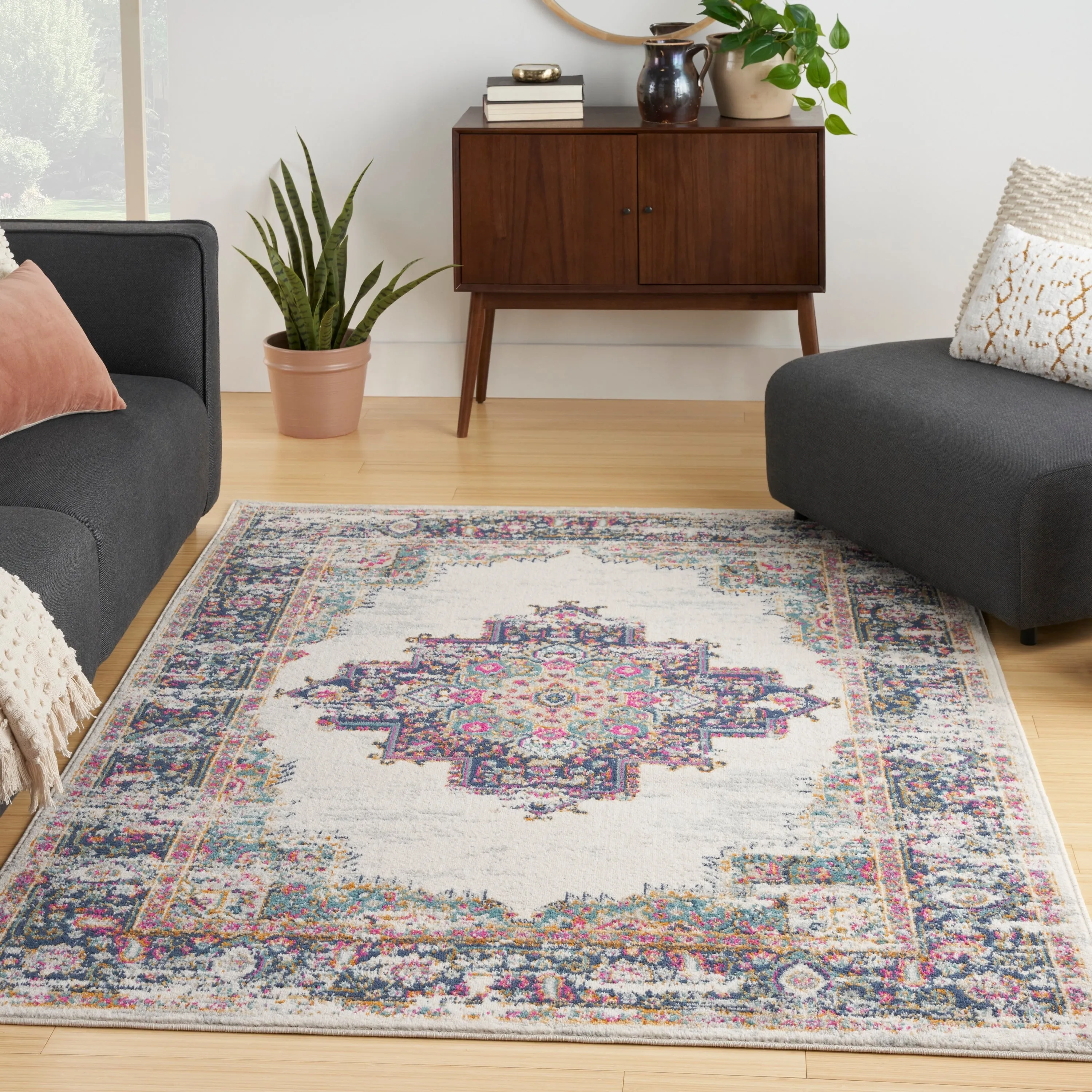 Porch & Den Dobbin Vintage Persian Medallion Farmhouse Area Rug