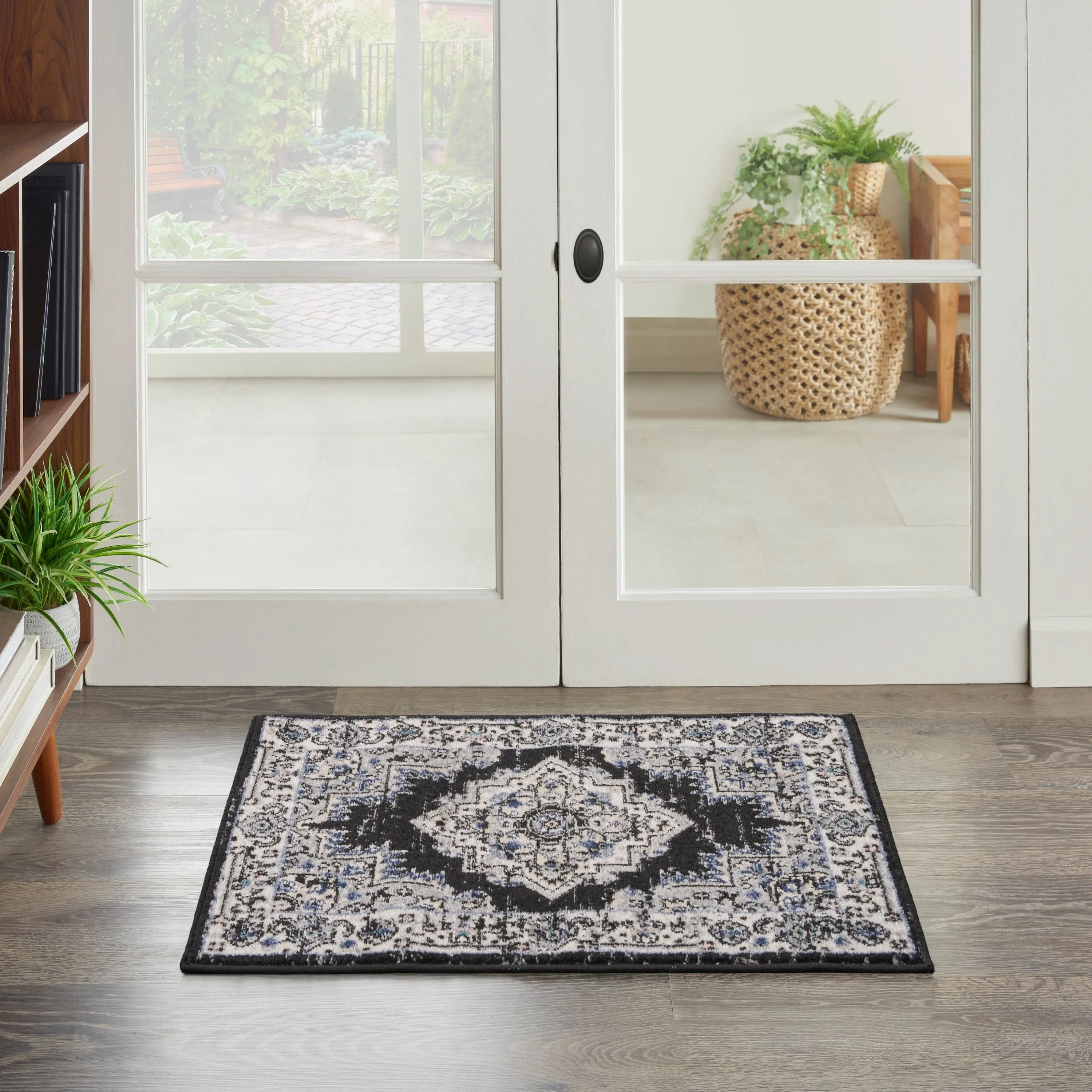 Porch & Den Dobbin Vintage Persian Medallion Farmhouse Area Rug