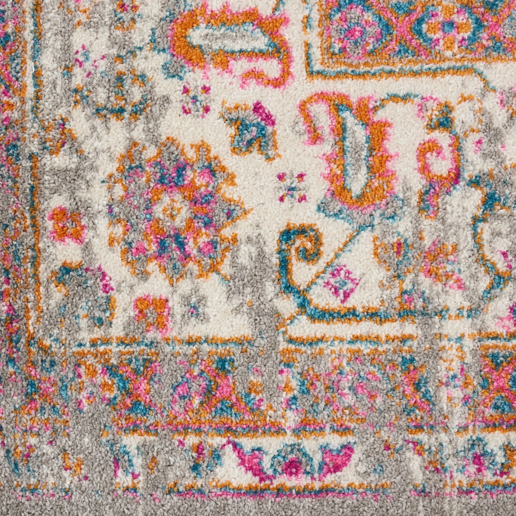 Porch & Den Dobbin Vintage Persian Medallion Farmhouse Area Rug