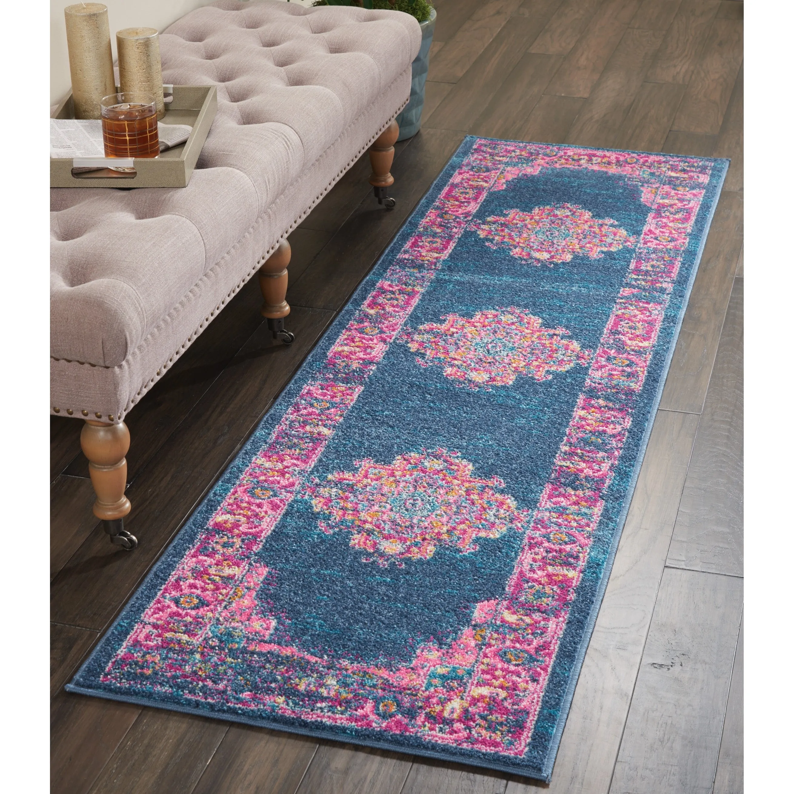 Porch & Den Dobbin Vintage Persian Medallion Farmhouse Area Rug