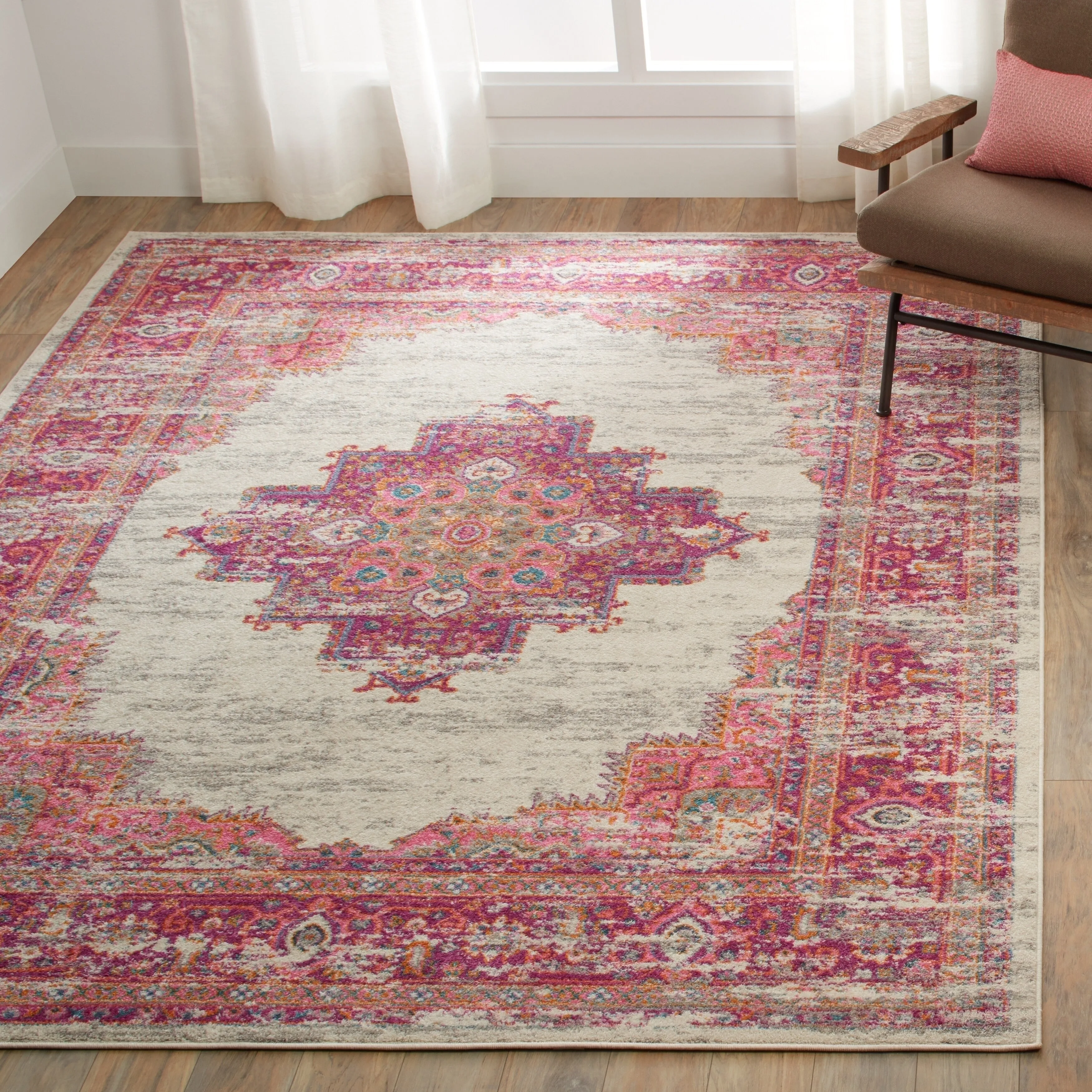 Porch & Den Dobbin Vintage Persian Medallion Farmhouse Area Rug