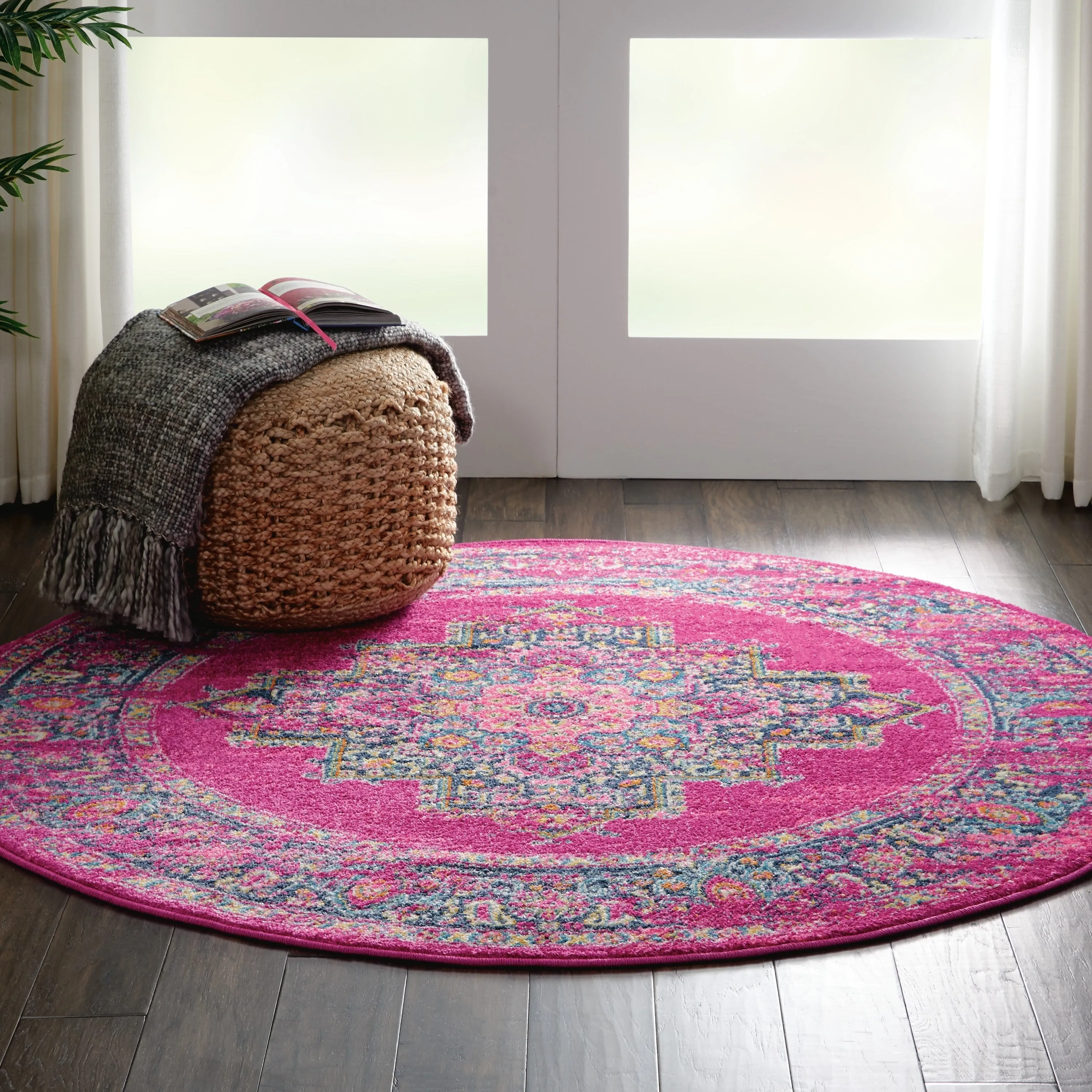 Porch & Den Dobbin Vintage Persian Medallion Farmhouse Area Rug