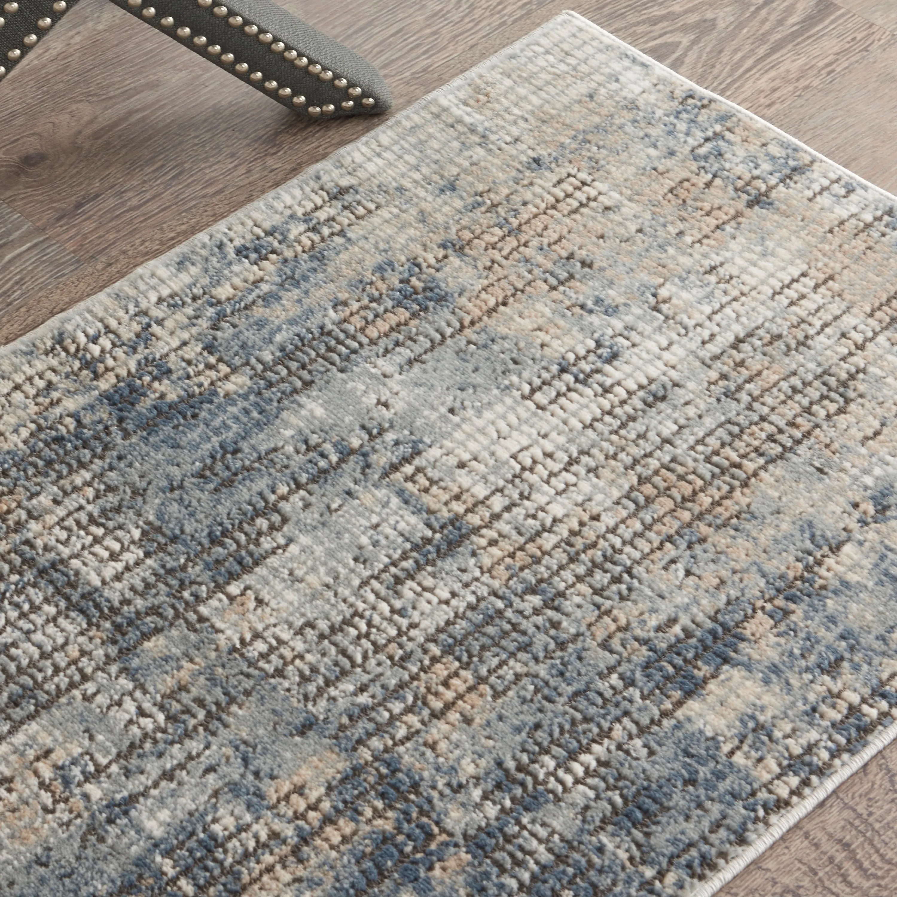 Porch & Den Meadowbrook Distressed Area Rug