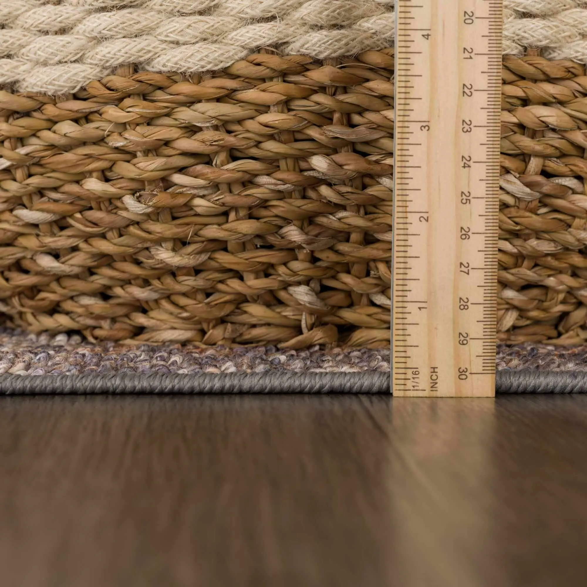 Reseca Oriental Traditional Vintage Distressed Machine Washable Area Rug