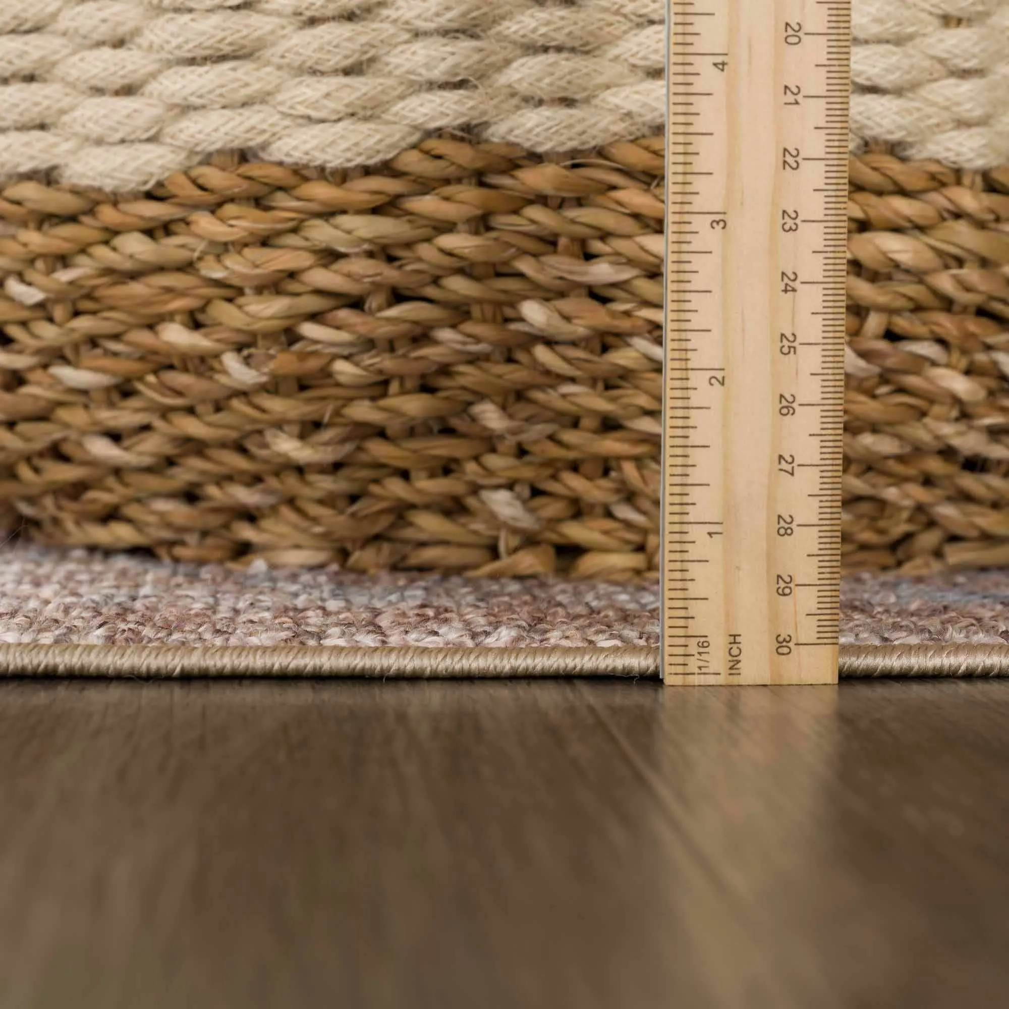 Reseca Oriental Traditional Vintage Distressed Machine Washable Area Rug