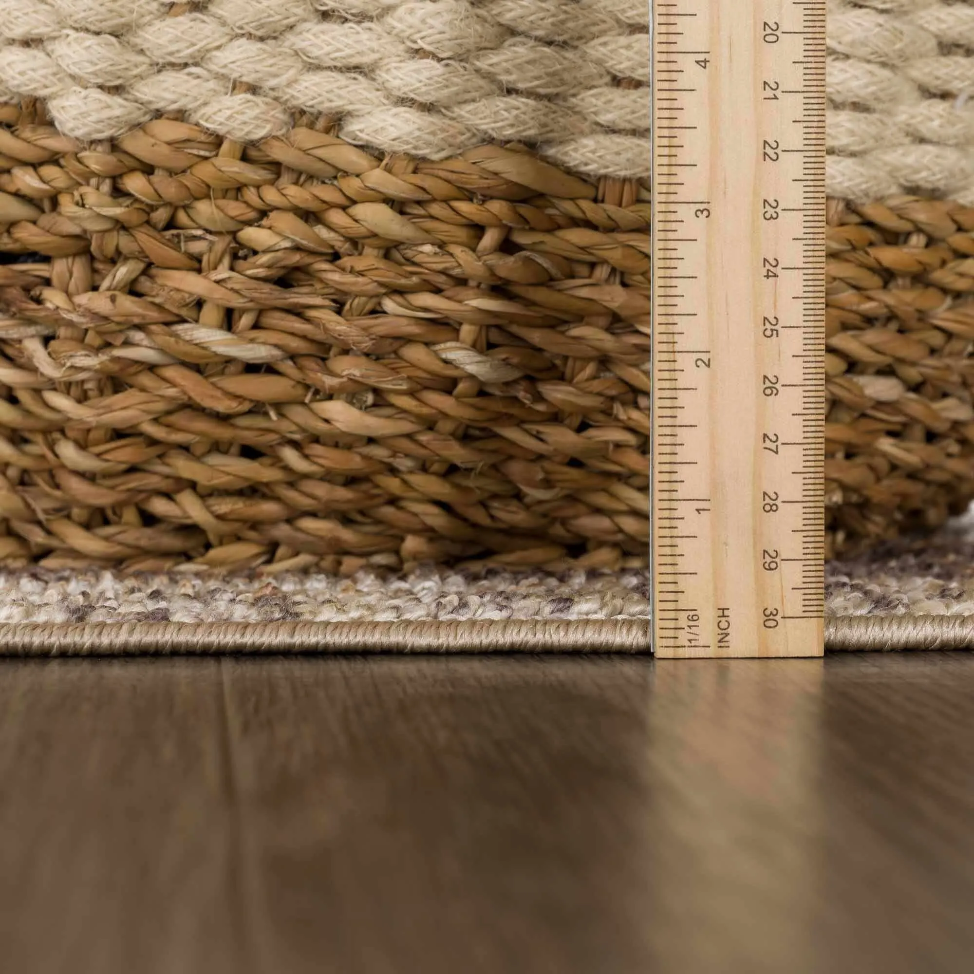Reseca Oriental Traditional Vintage Distressed Machine Washable Area Rug