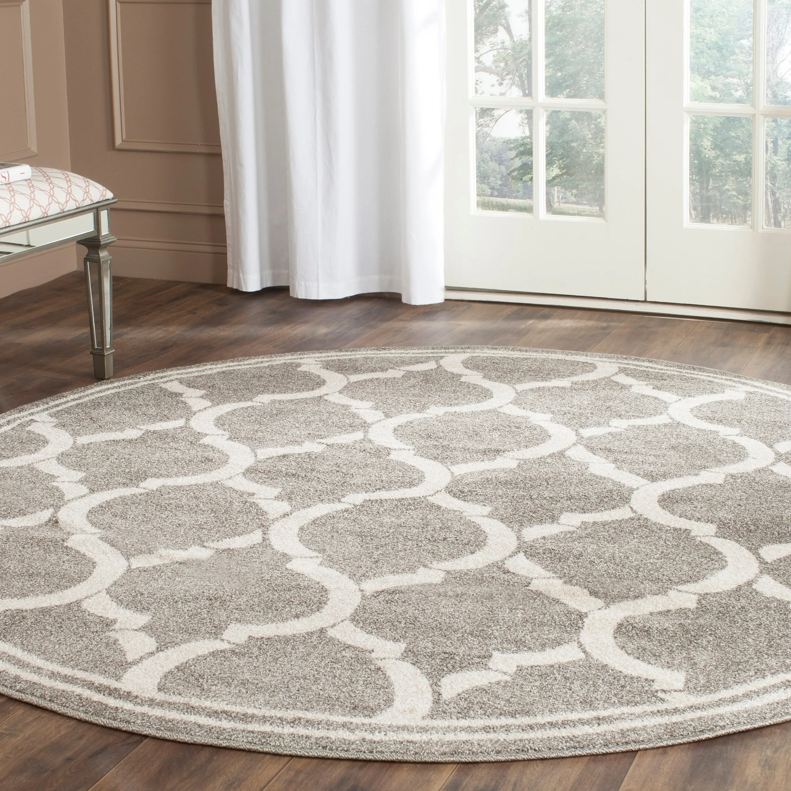 SAFAVIEH Amherst Huynh Modern Rug