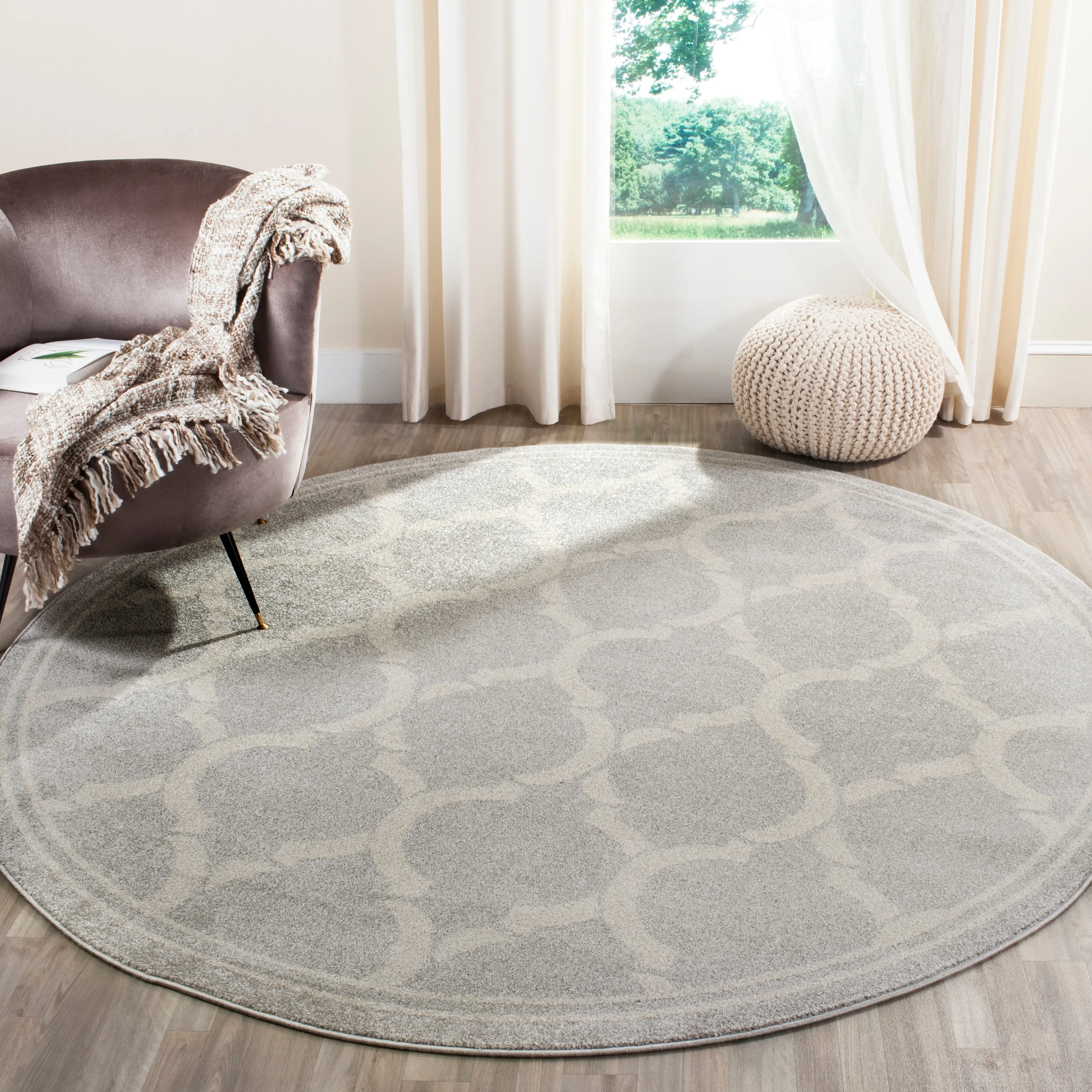 SAFAVIEH Amherst Huynh Modern Rug