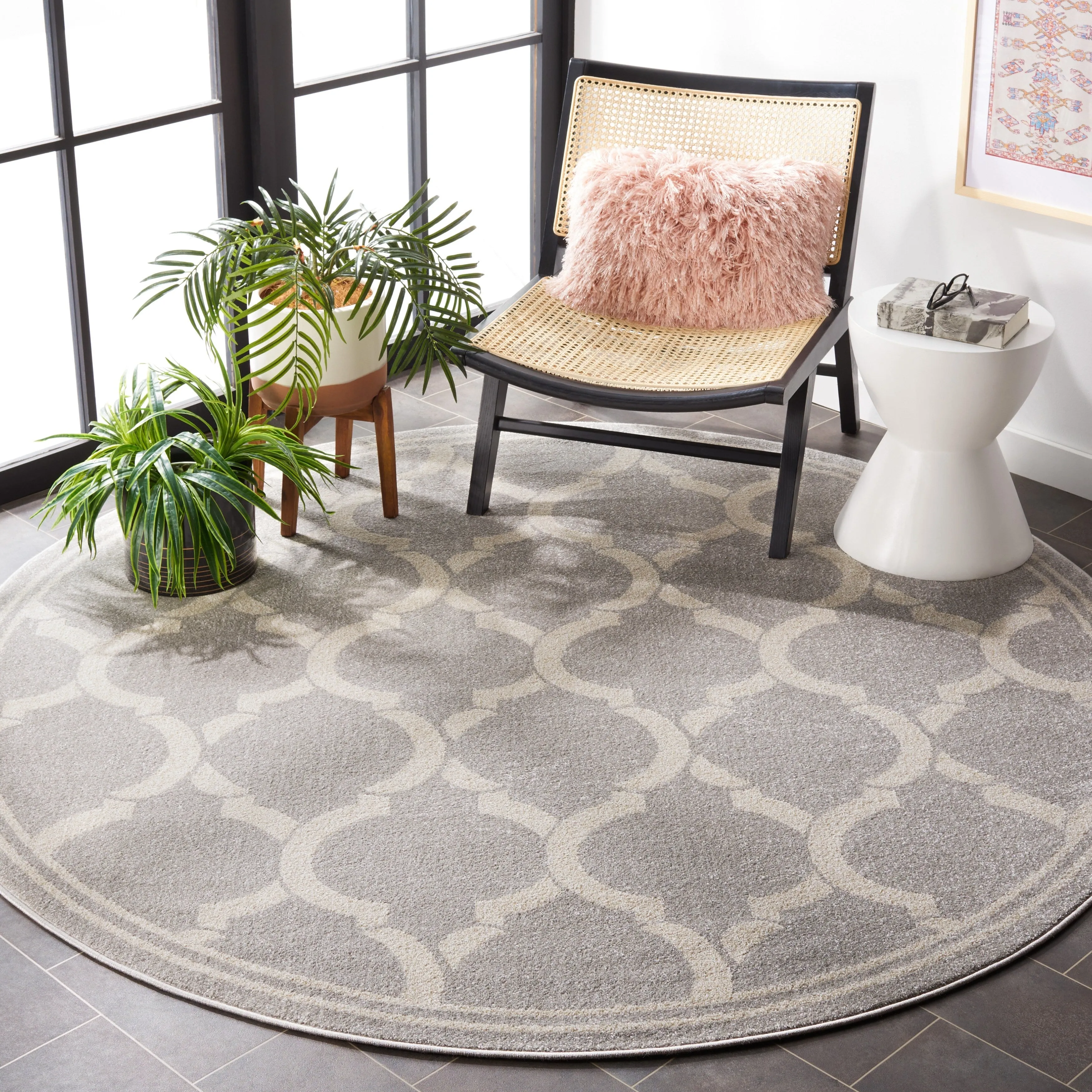 SAFAVIEH Amherst Huynh Modern Rug