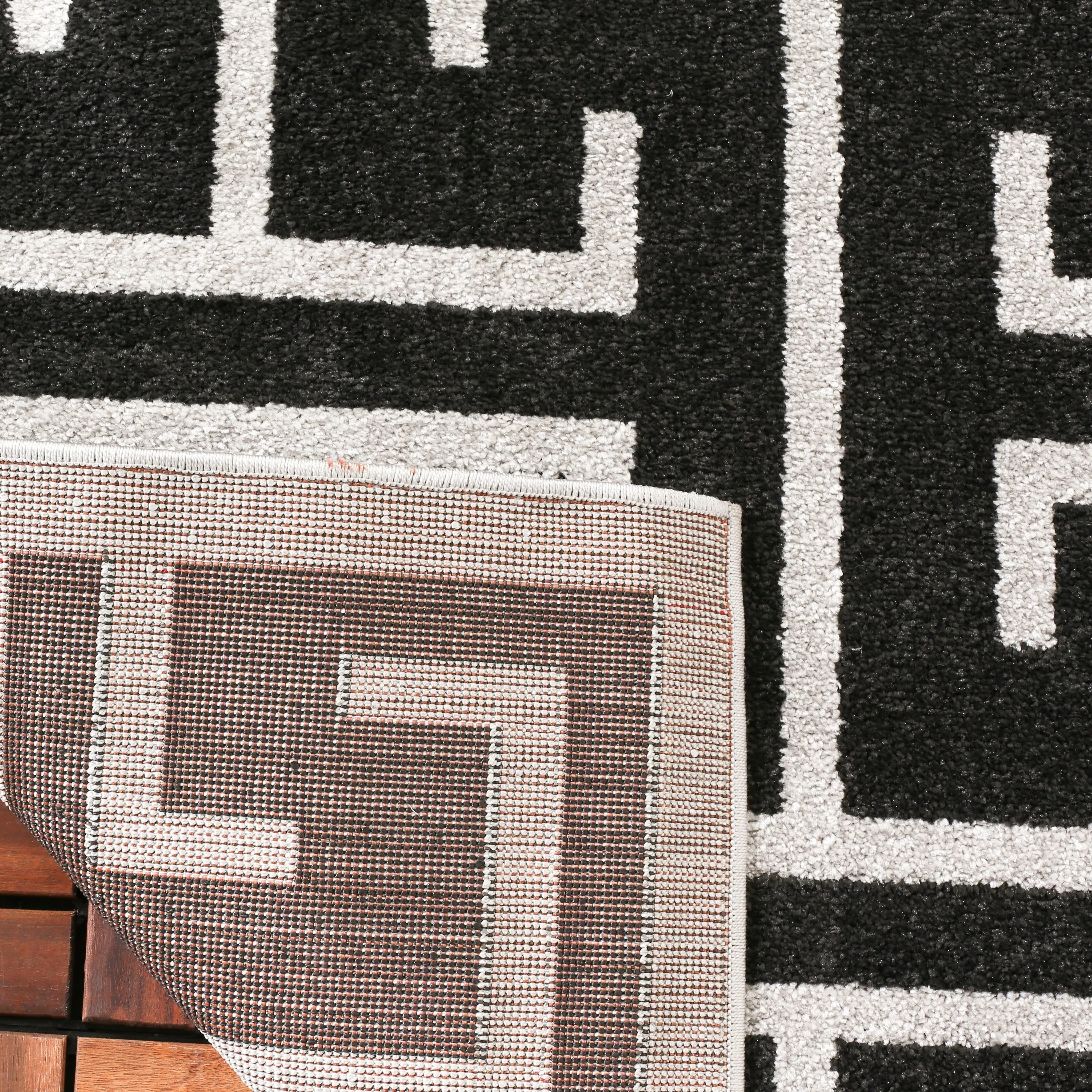 SAFAVIEH Amherst Rola Modern Rug