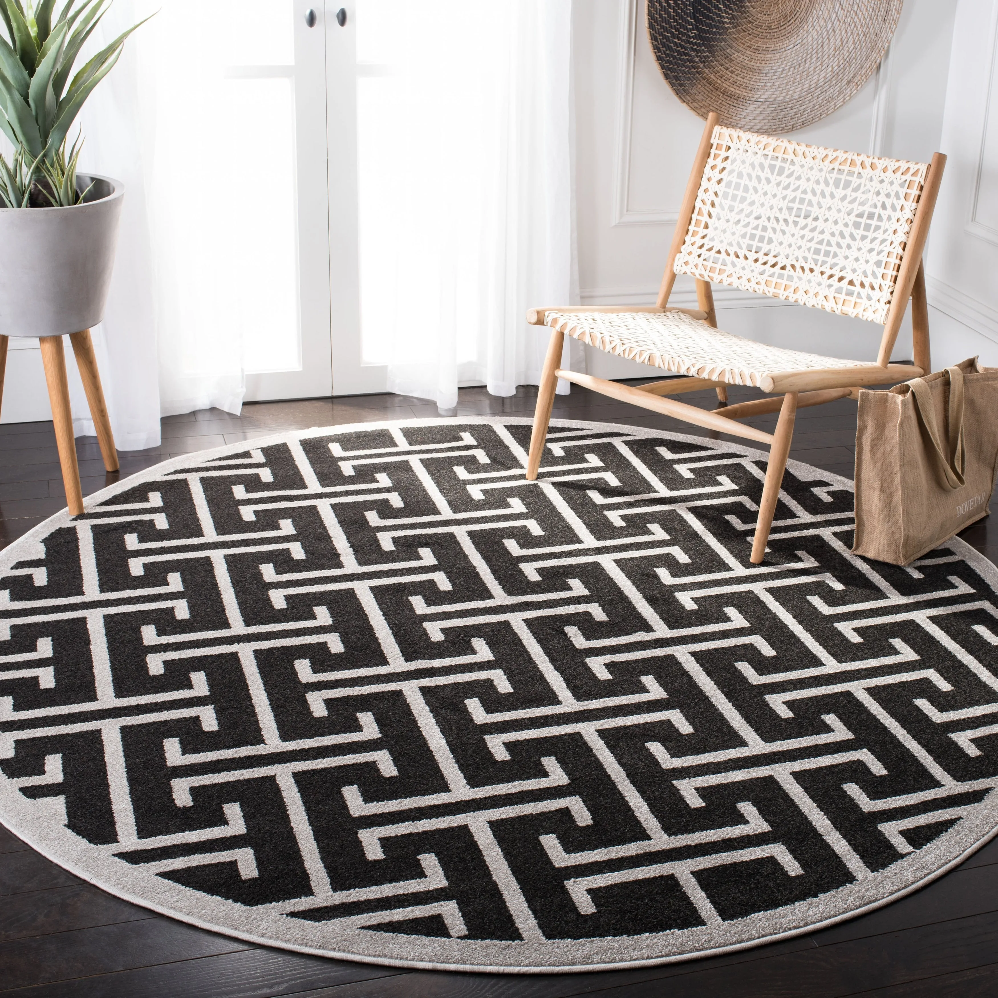 SAFAVIEH Amherst Rola Modern Rug