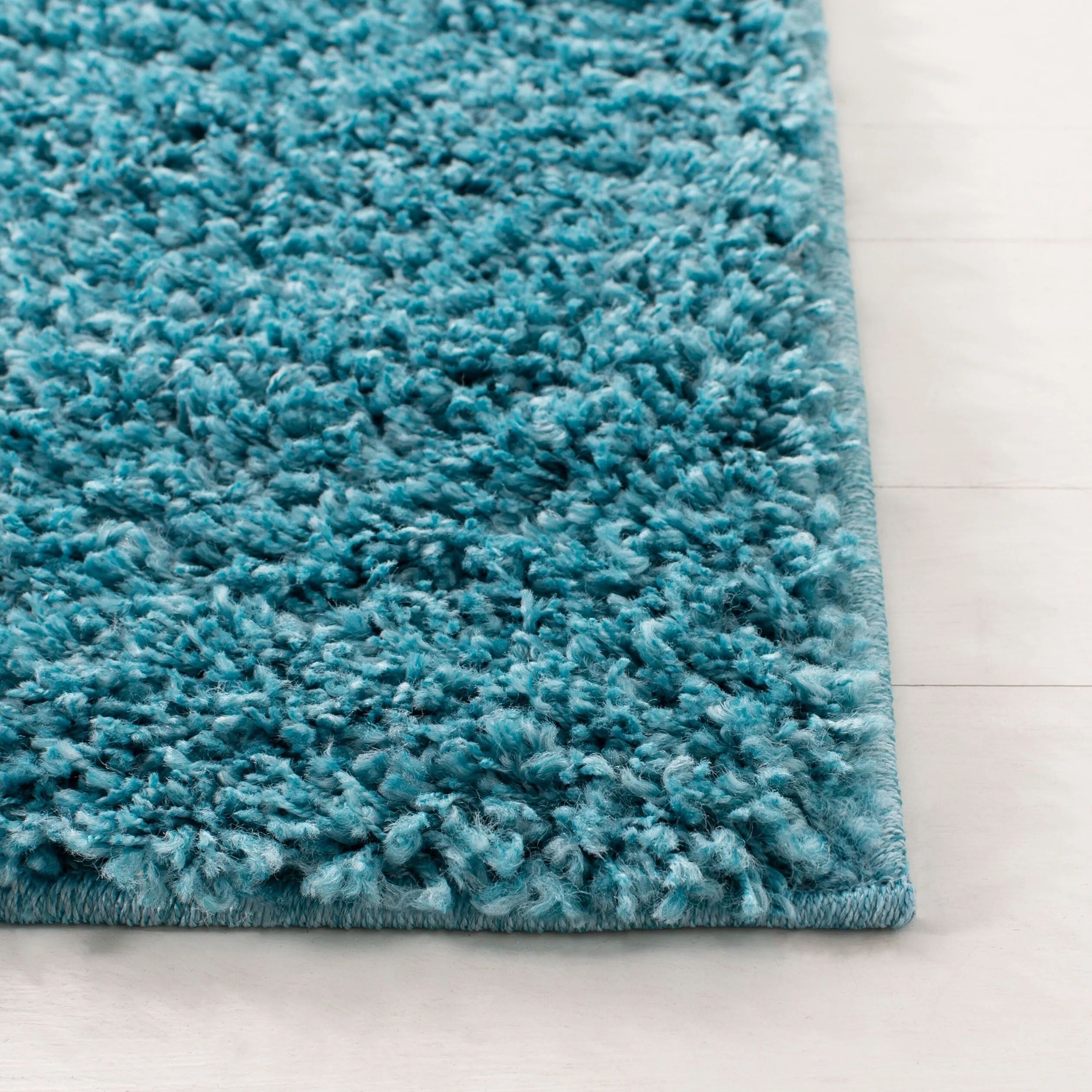 SAFAVIEH Arizona Shag Mechtilde 1.6-inch Thick Rug