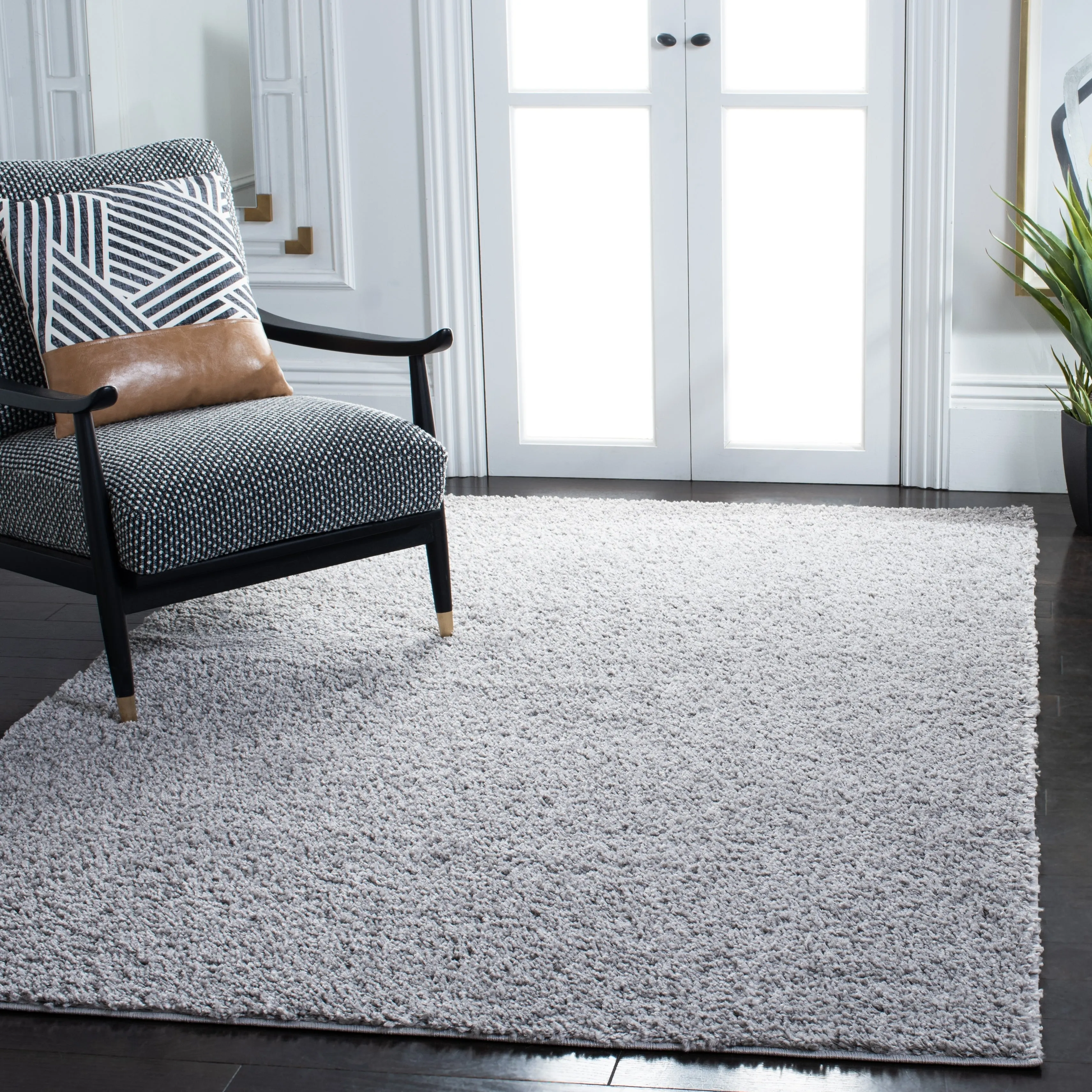 SAFAVIEH Arizona Shag Mechtilde 1.6-inch Thick Rug