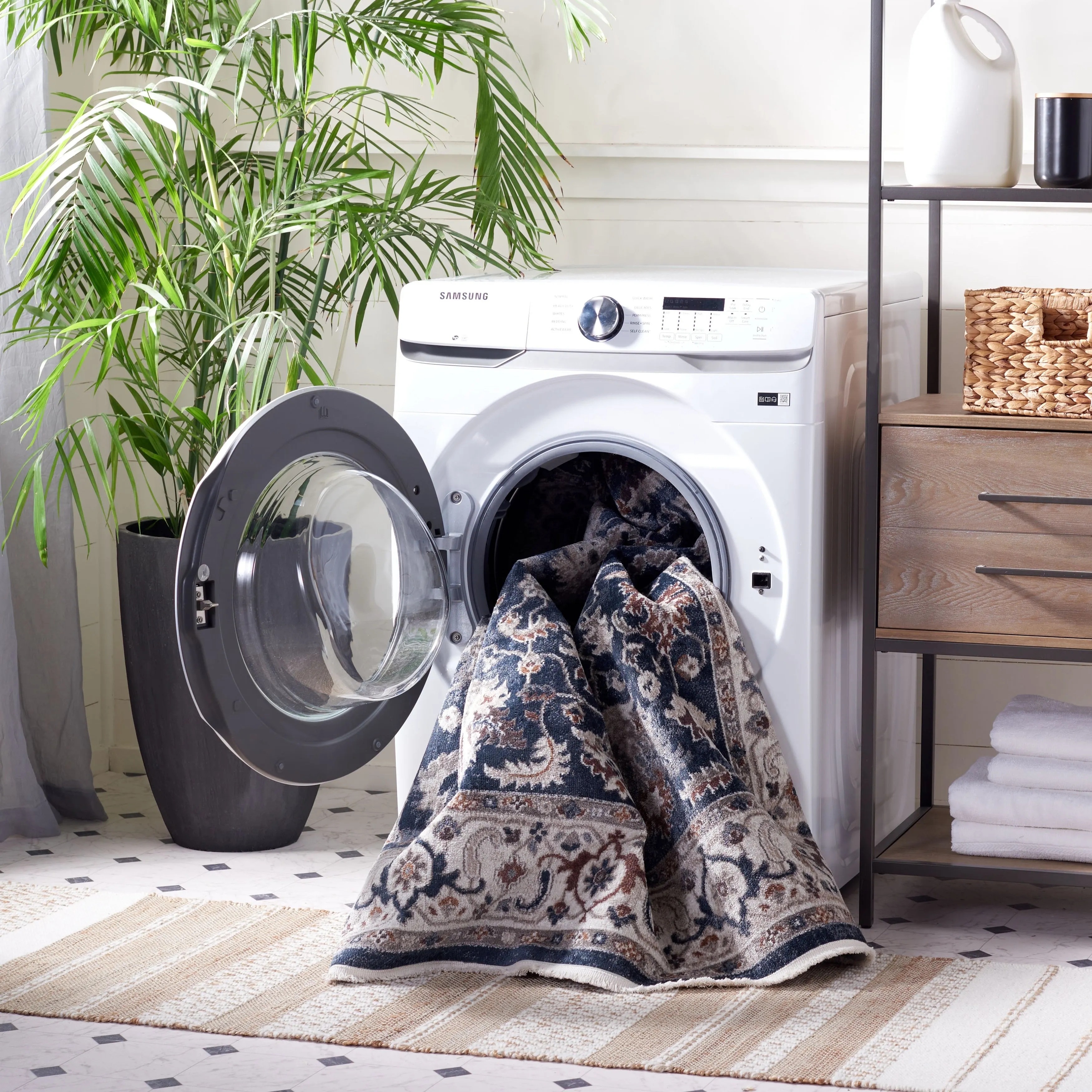 SAFAVIEH Bayside Machine Washable Boel Oriental Rug