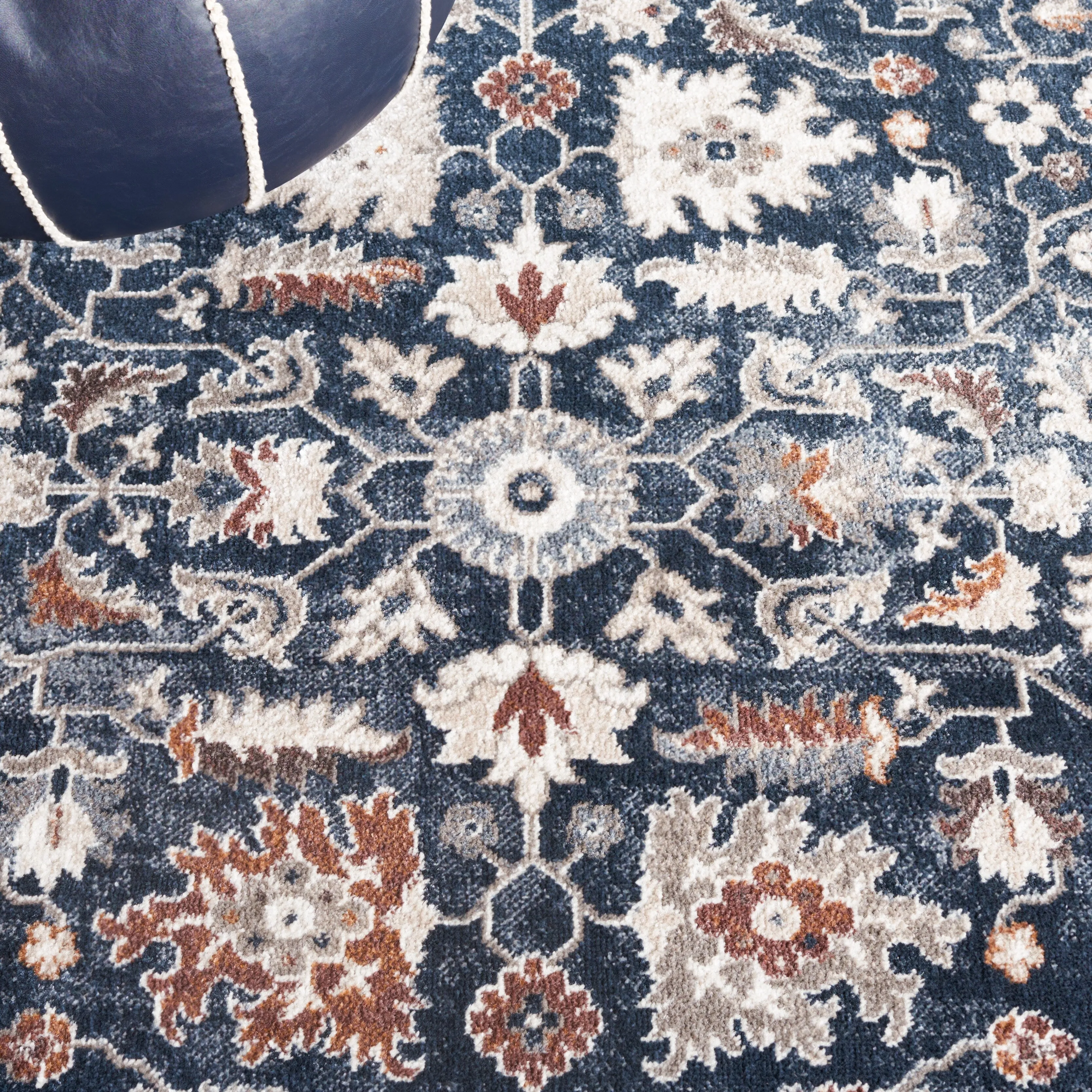 SAFAVIEH Bayside Machine Washable Boel Oriental Rug