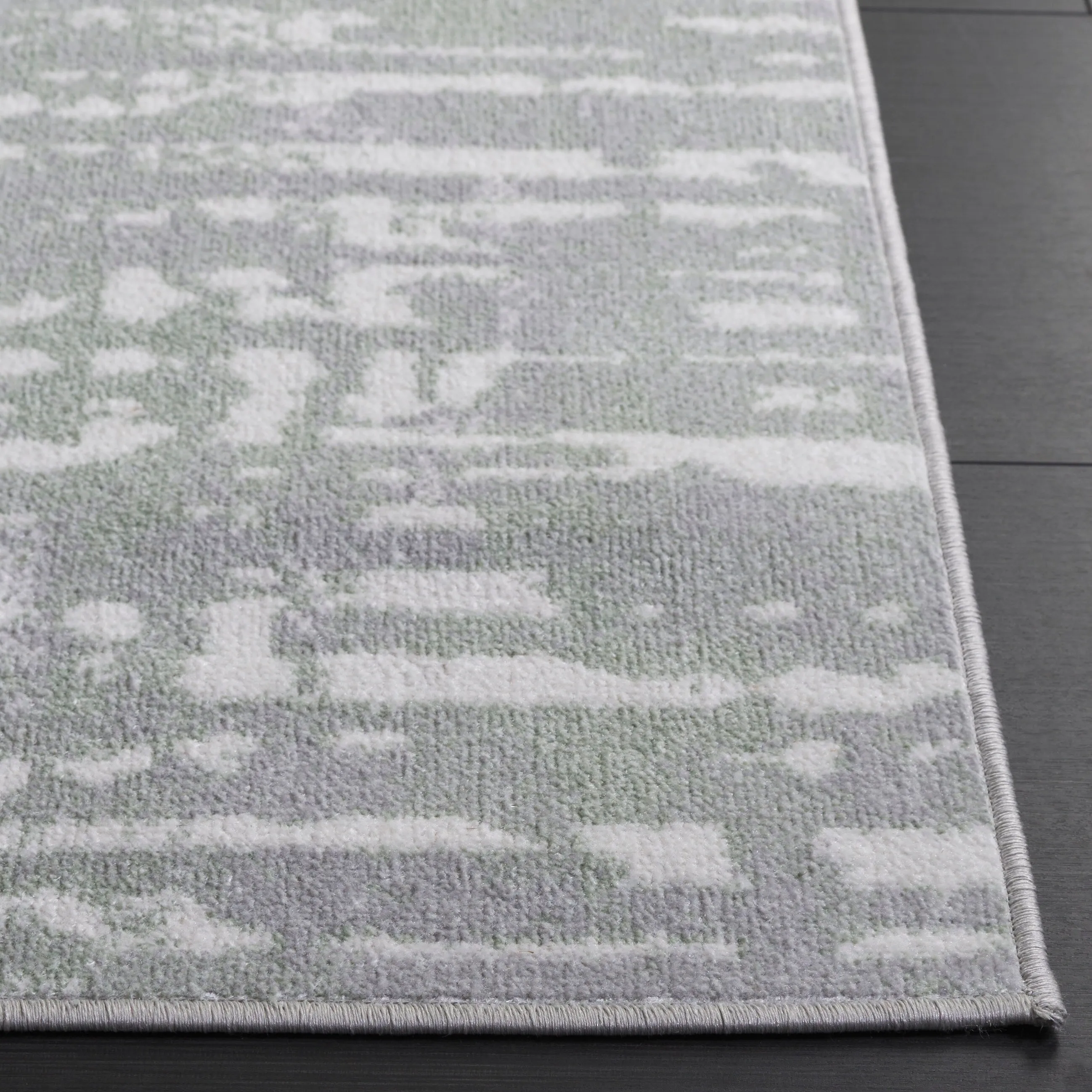 SAFAVIEH Bayside Machine Washable Neshka Modern Abstract Rug