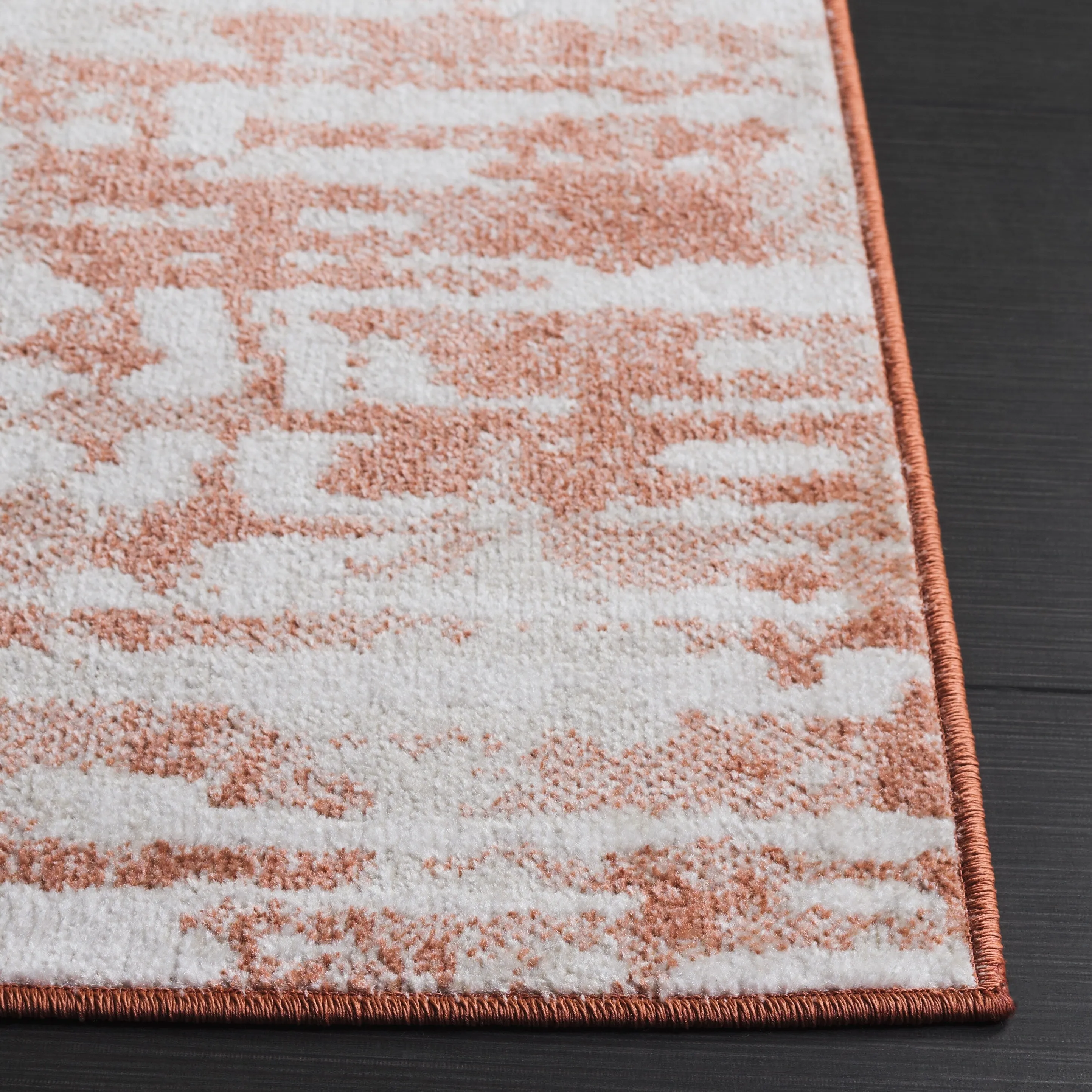 SAFAVIEH Bayside Machine Washable Neshka Modern Abstract Rug