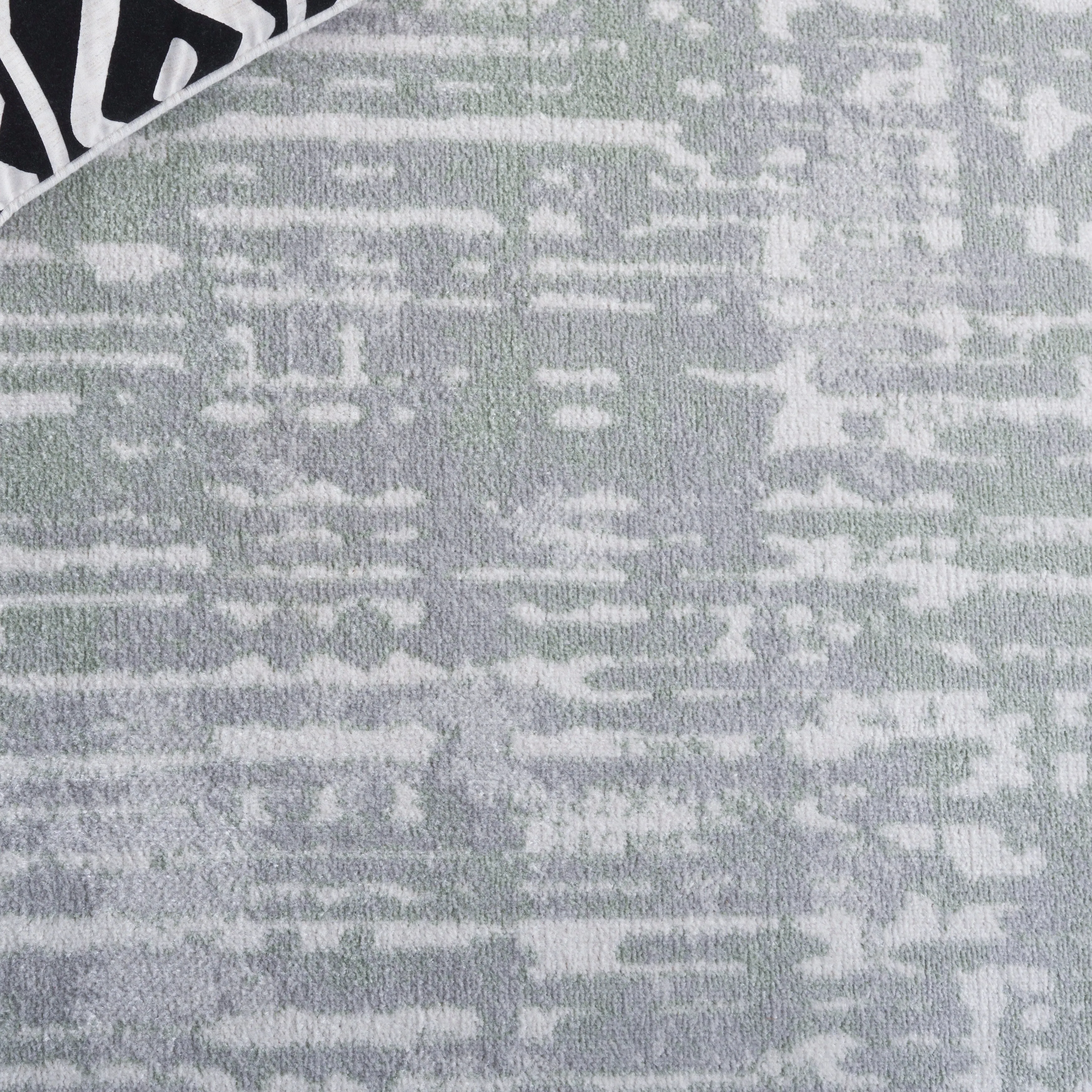 SAFAVIEH Bayside Machine Washable Neshka Modern Abstract Rug