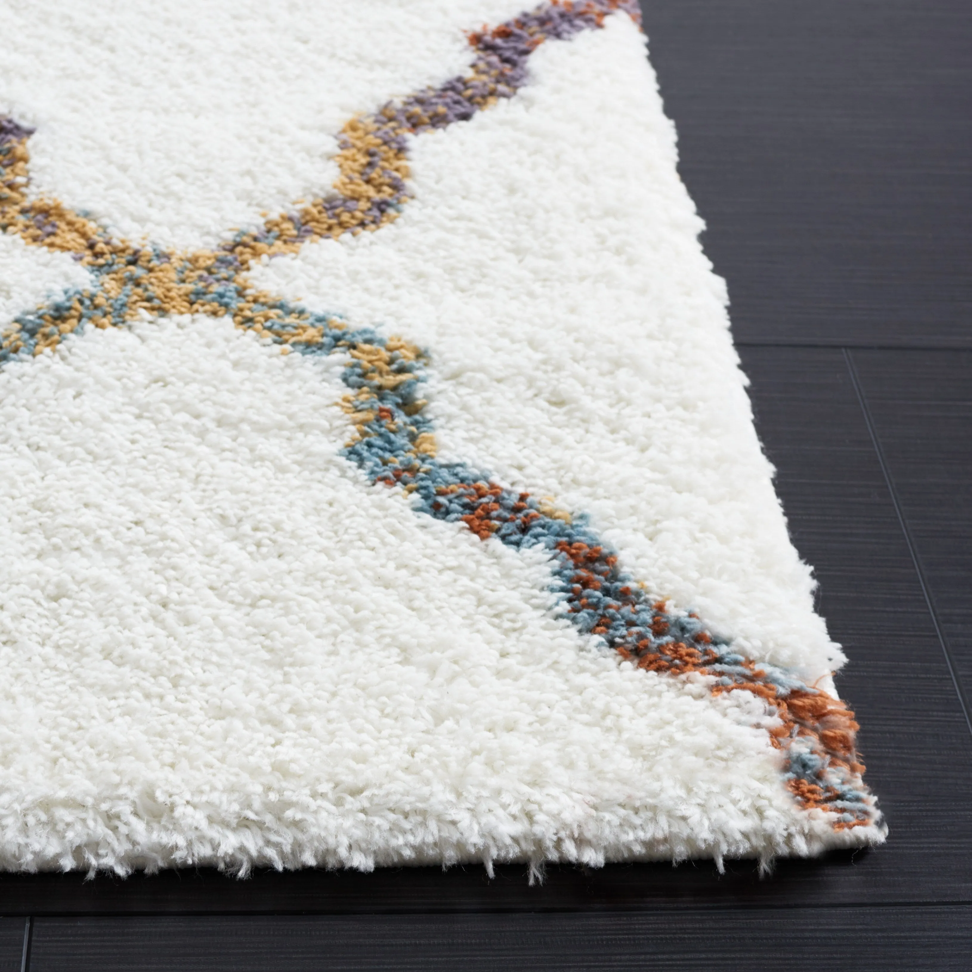 SAFAVIEH Berber Shag Eufrozina Rug