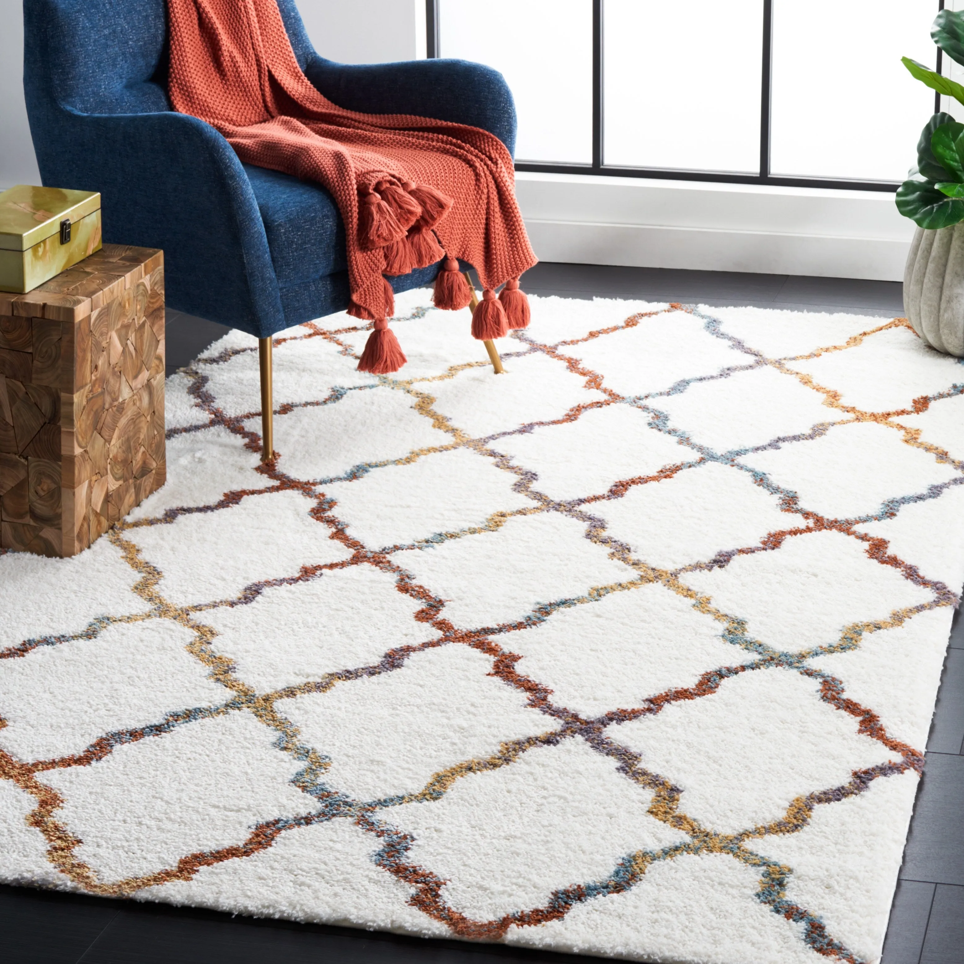 SAFAVIEH Berber Shag Eufrozina Rug