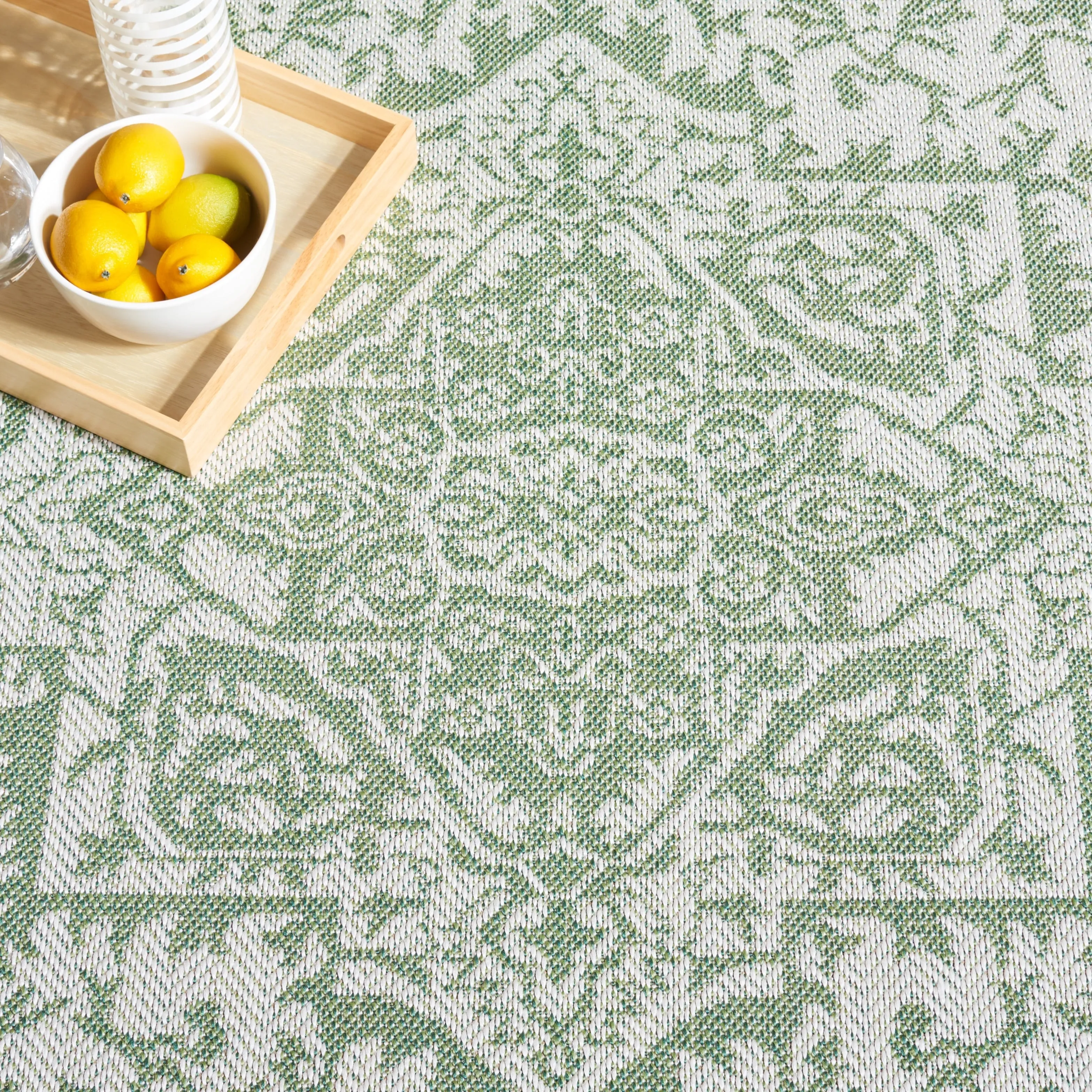 SAFAVIEH Bermuda Bernadien Geometric Indoor/Outdoor Waterproof Rug