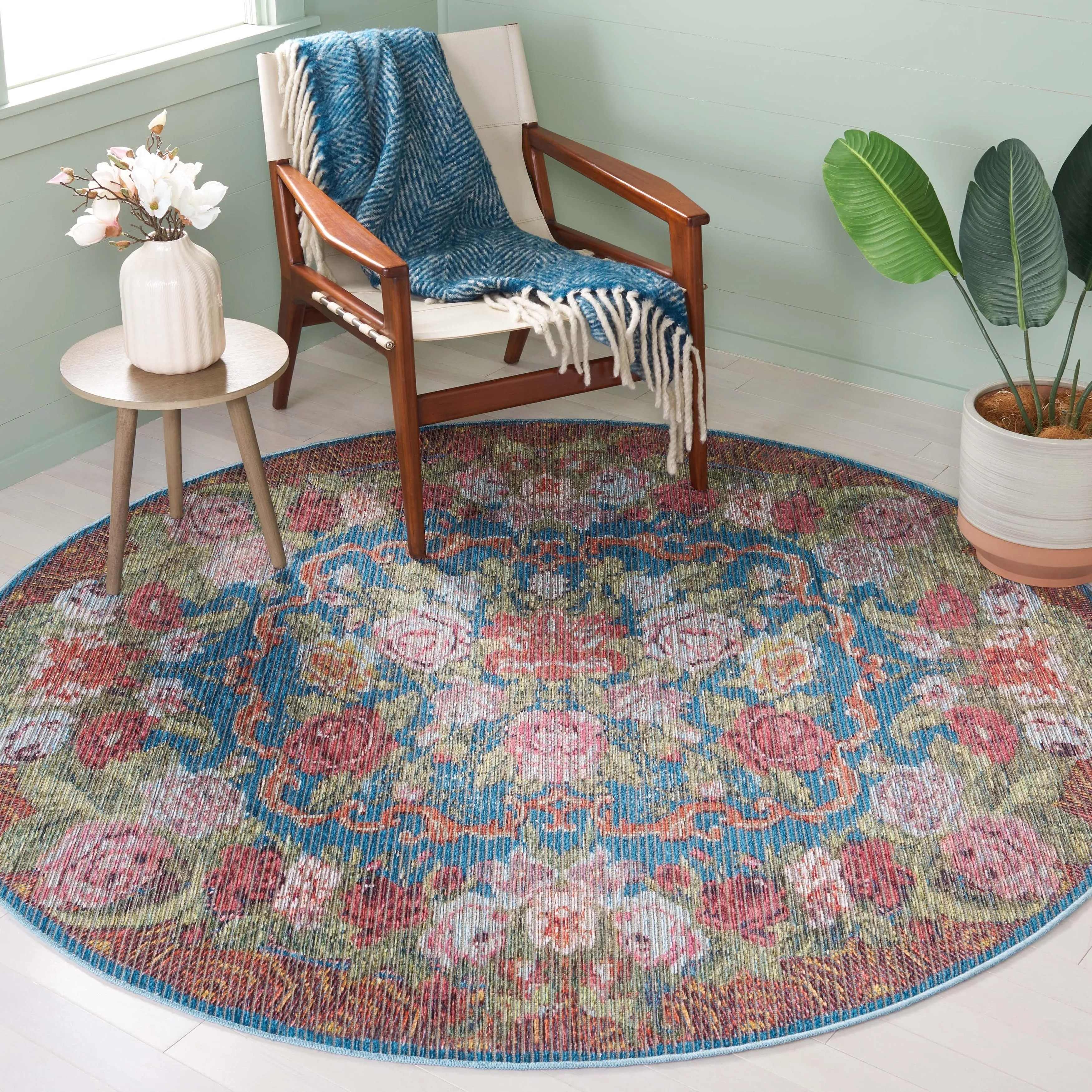 SAFAVIEH Besarabian Machine Washable Jyotsna French Country Rug