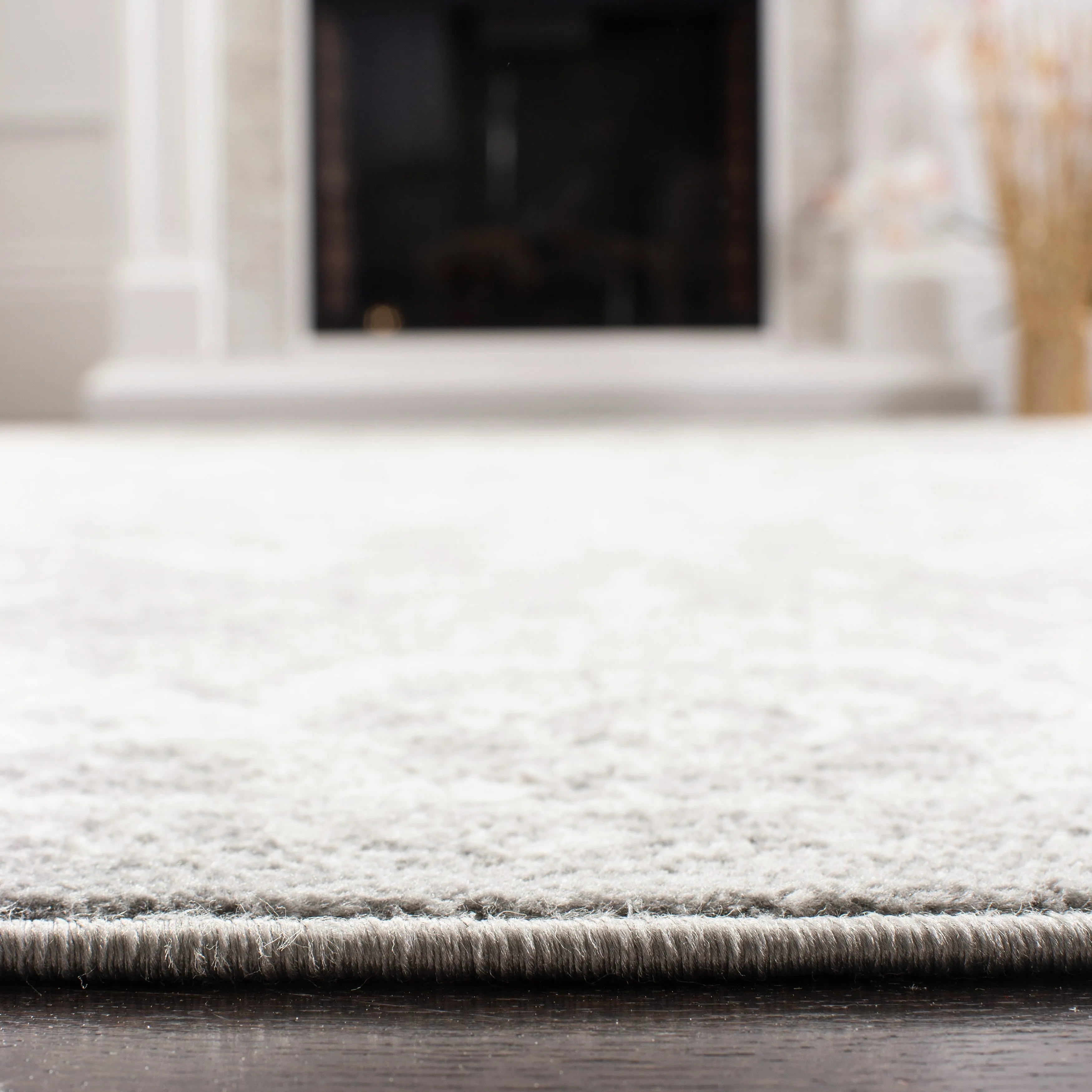 SAFAVIEH Brentwood Allison Traditional Oriental Rug