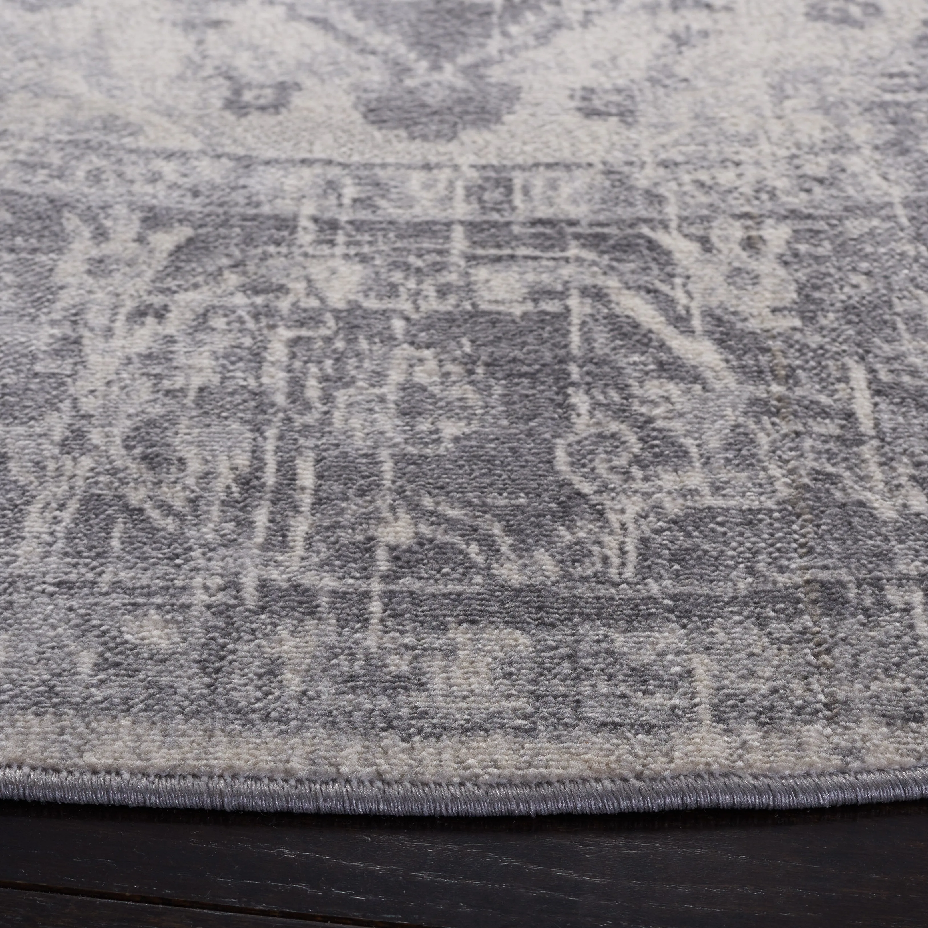 SAFAVIEH Brentwood Kobra Oriental Medallion Rug