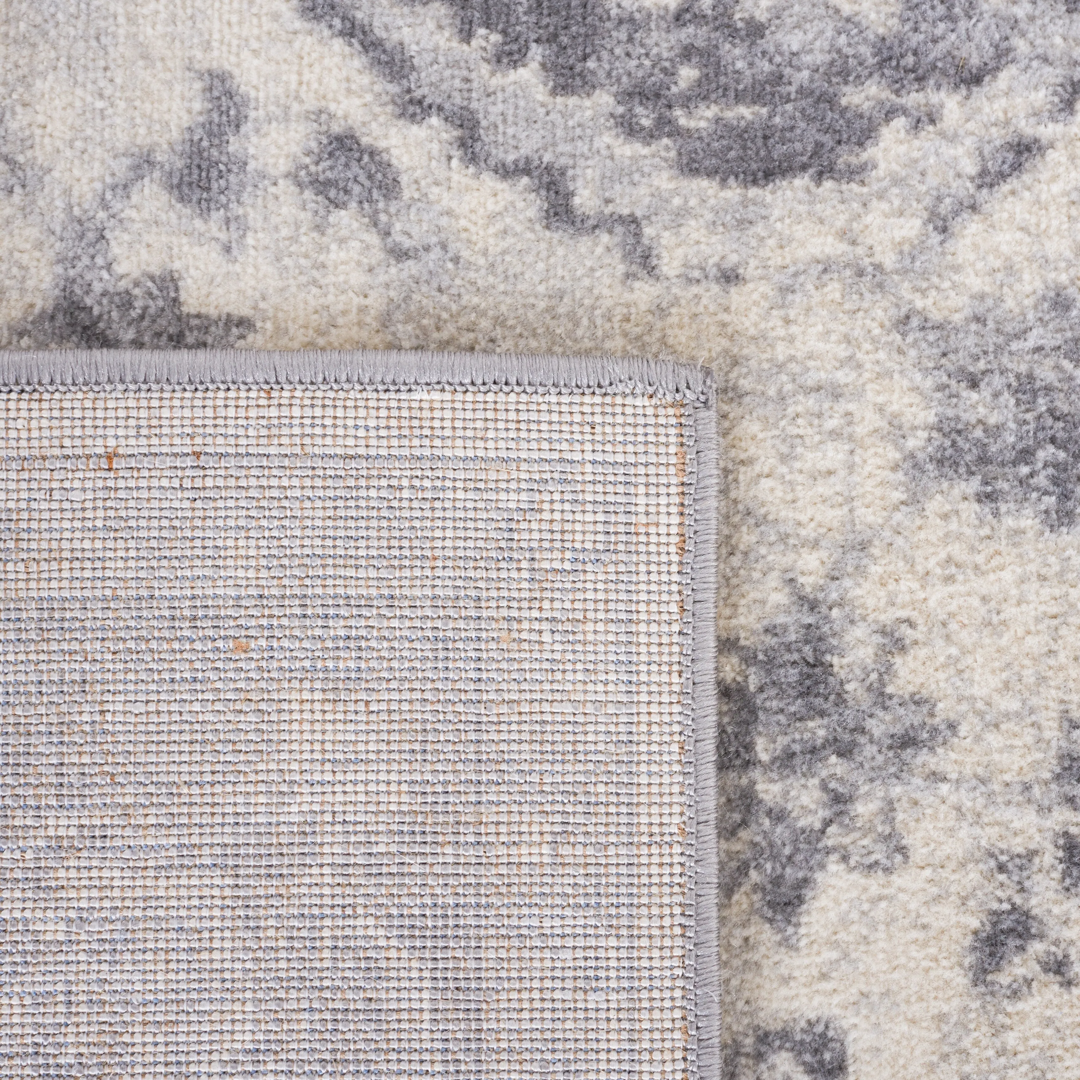SAFAVIEH Brentwood Kobra Oriental Medallion Rug