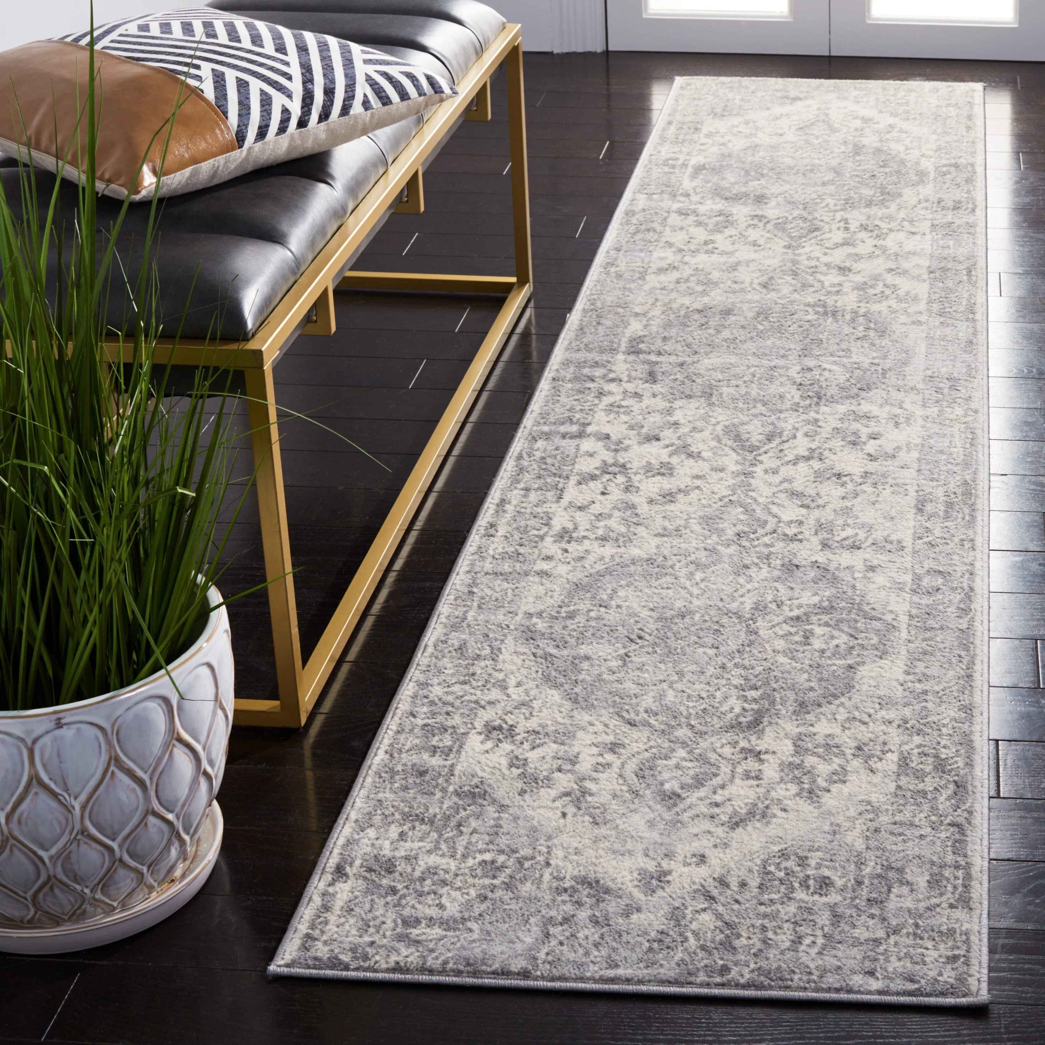 SAFAVIEH Brentwood Kobra Oriental Medallion Rug