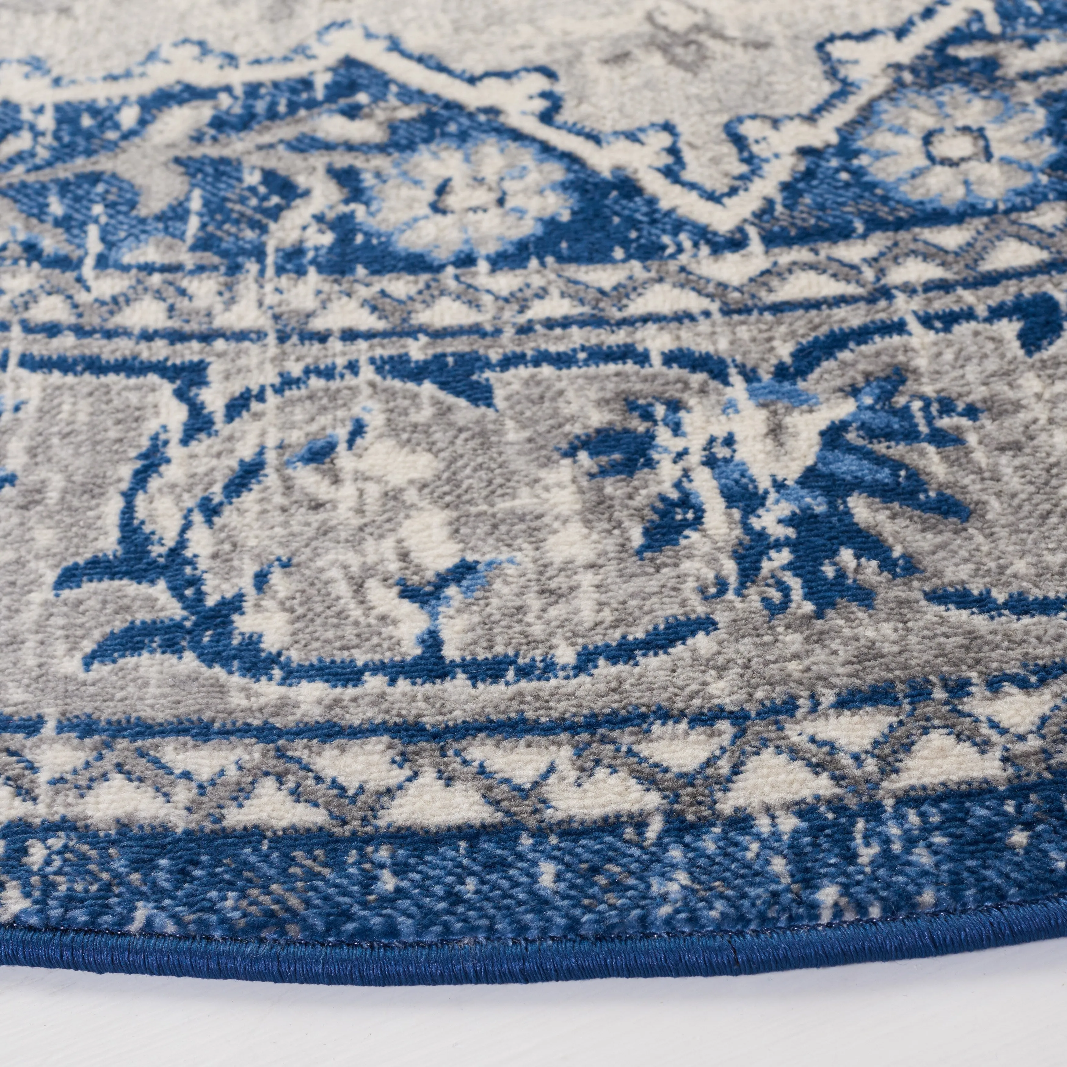 SAFAVIEH Brentwood Taisi Traditional Rug