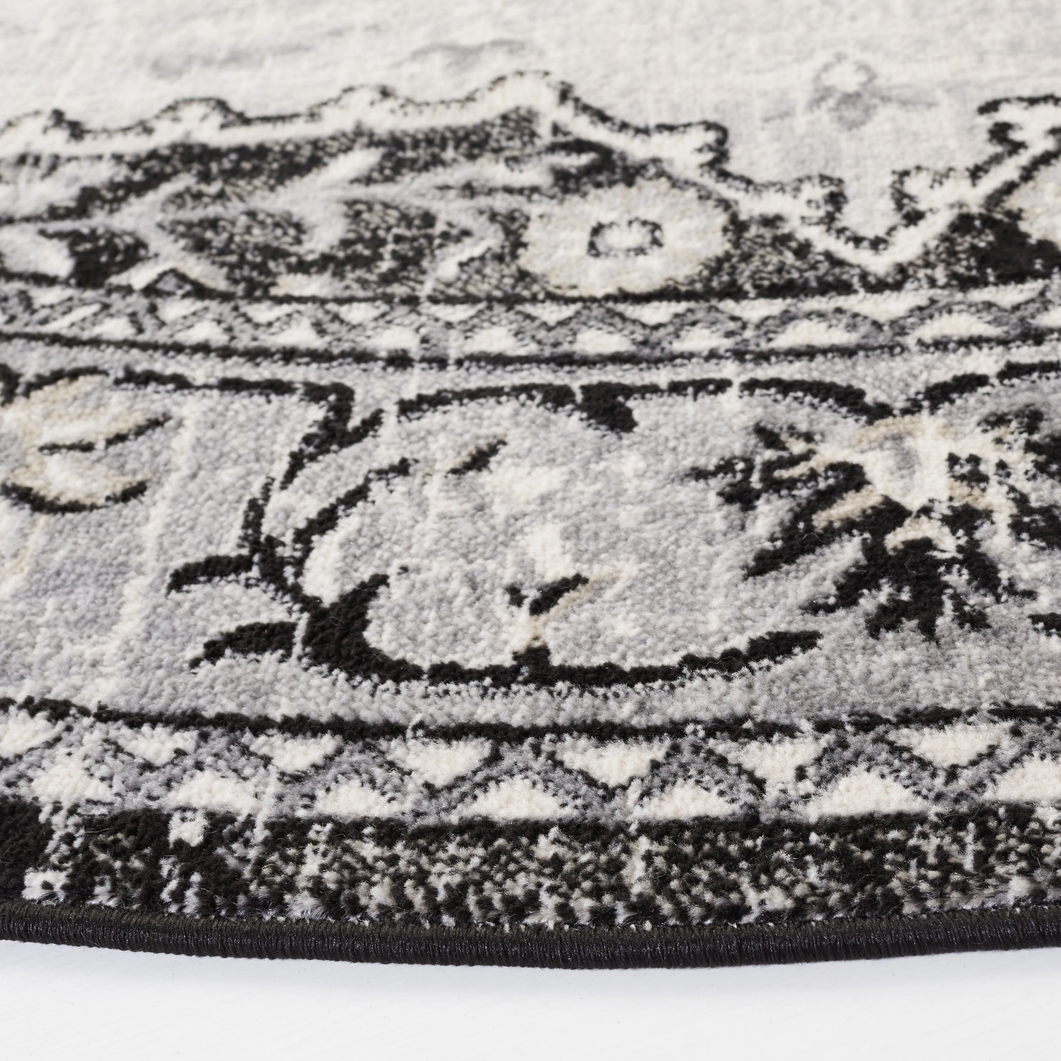 SAFAVIEH Brentwood Taisi Traditional Rug