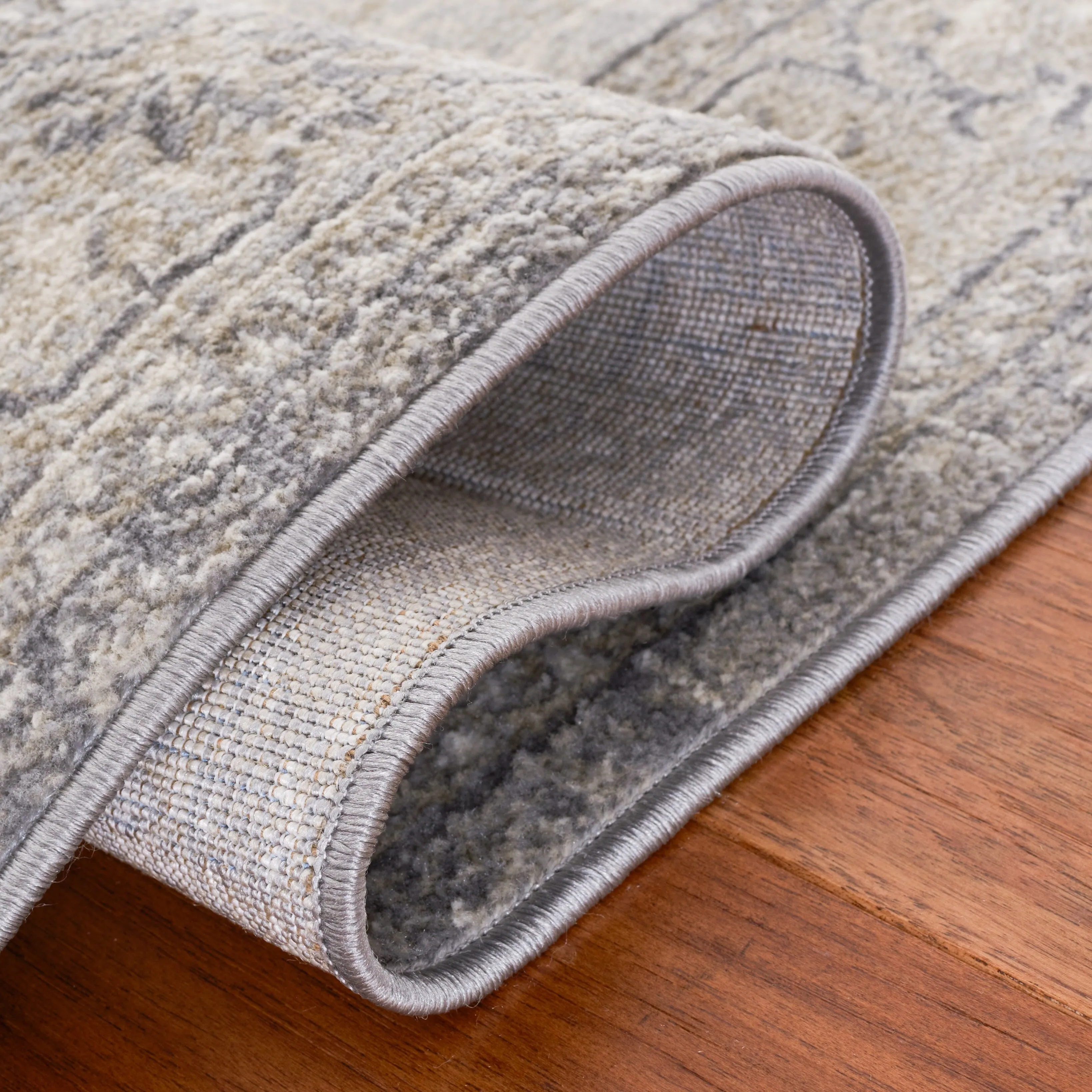 SAFAVIEH Brentwood Taisi Traditional Rug