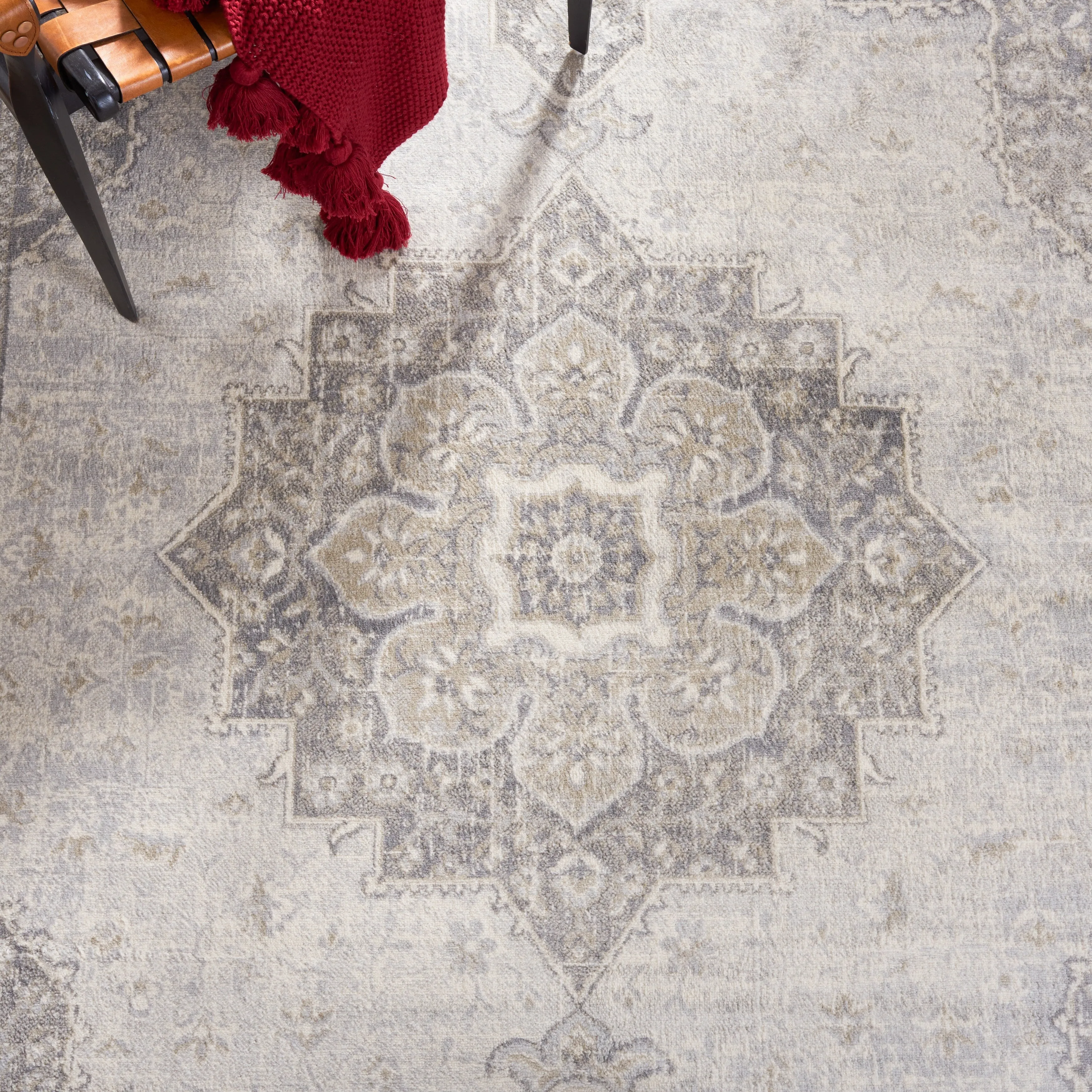 SAFAVIEH Brentwood Taisi Traditional Rug