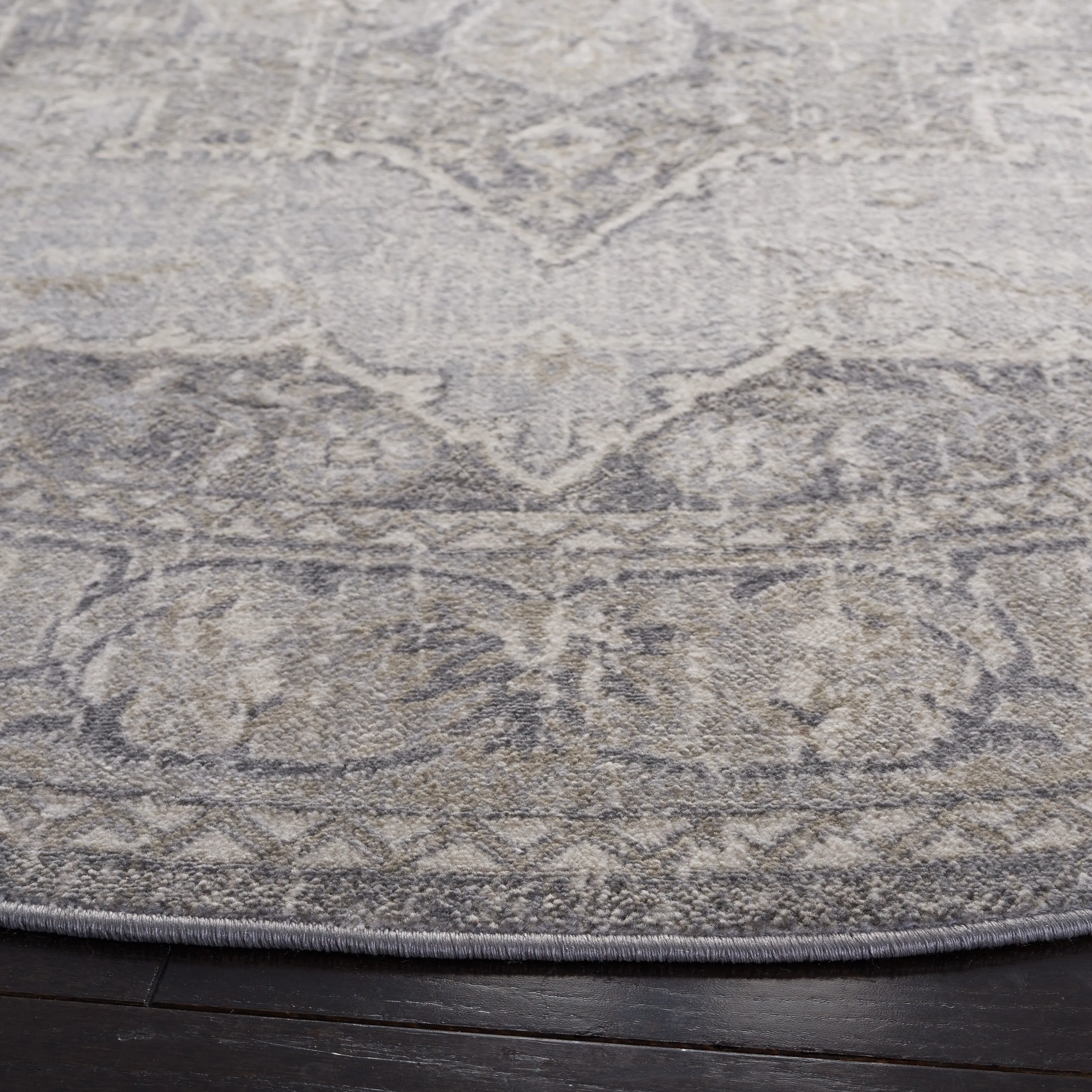 SAFAVIEH Brentwood Taisi Traditional Rug