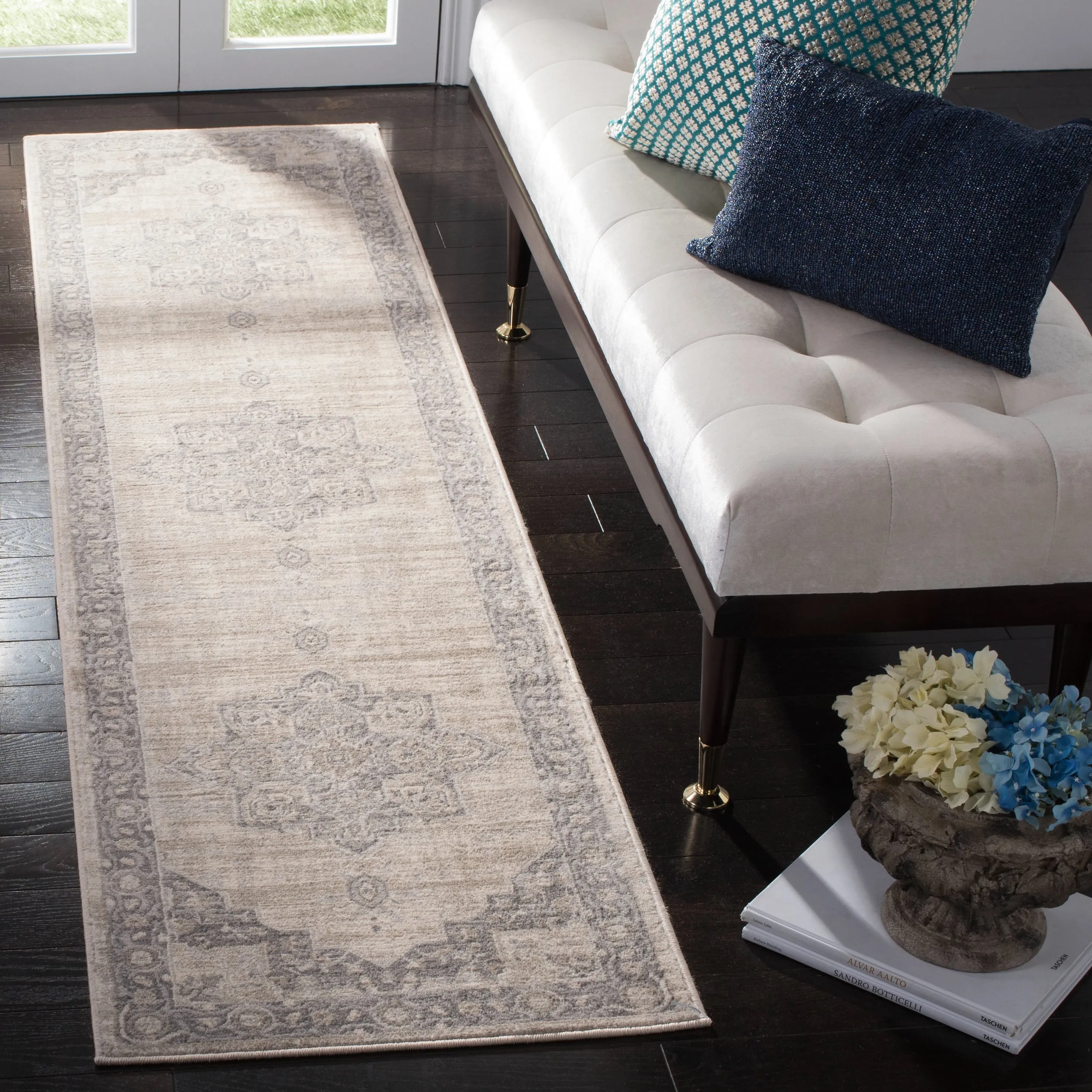 SAFAVIEH Brentwood Vassiliki Traditional Oriental Medallion Rug