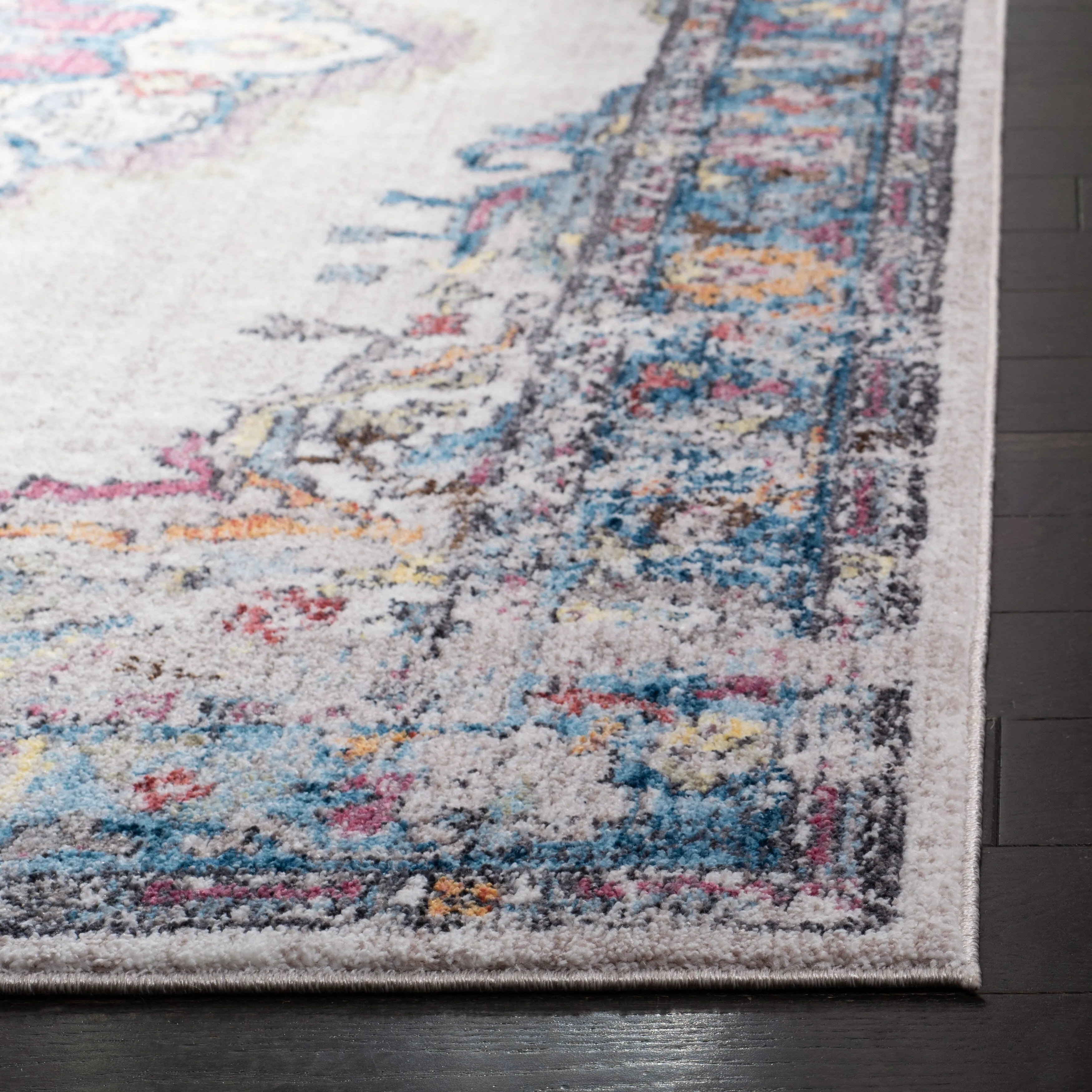 SAFAVIEH Bristol Janushka Vintage Boho Oriental Polyester Rug