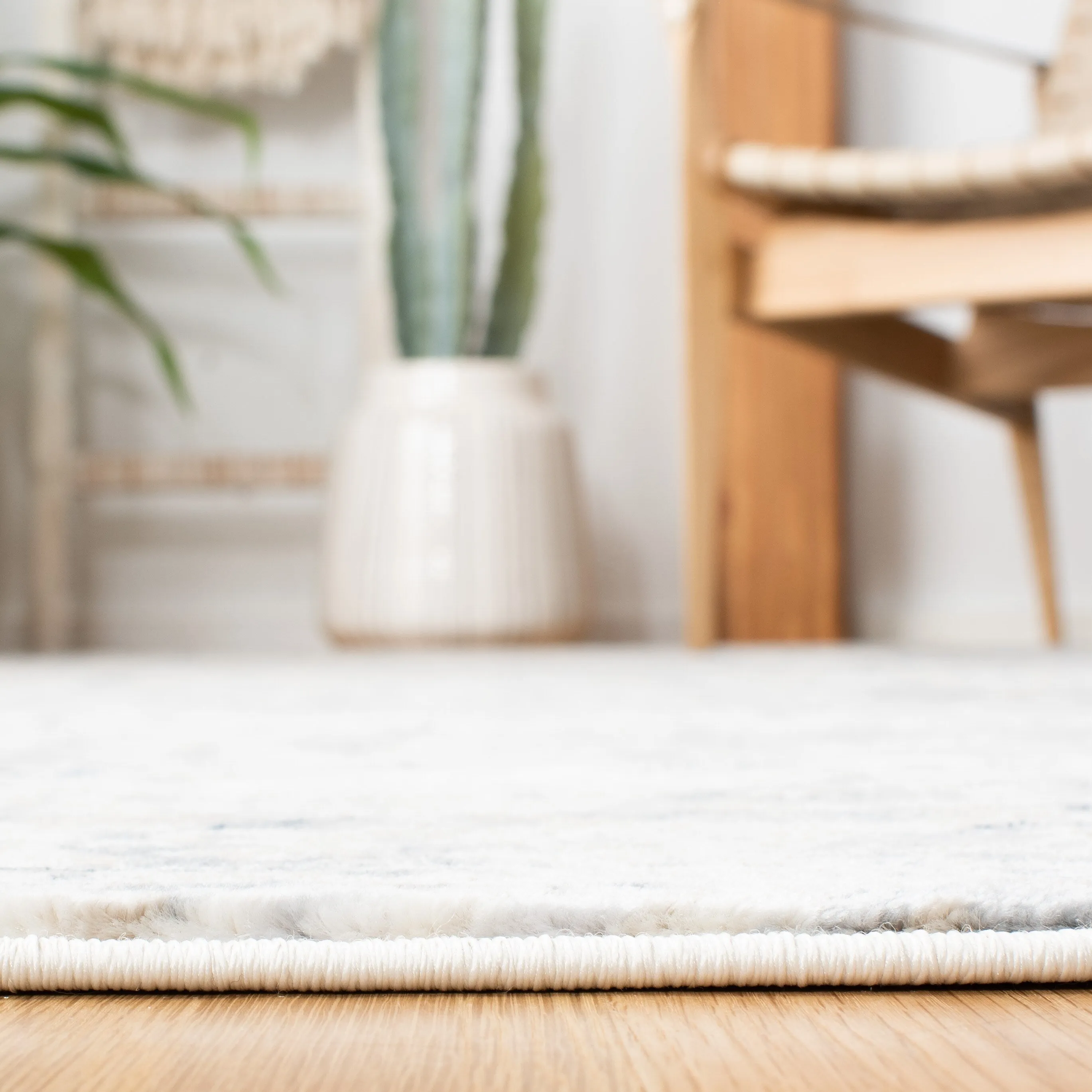 SAFAVIEH Carnegie Nate Modern Rug