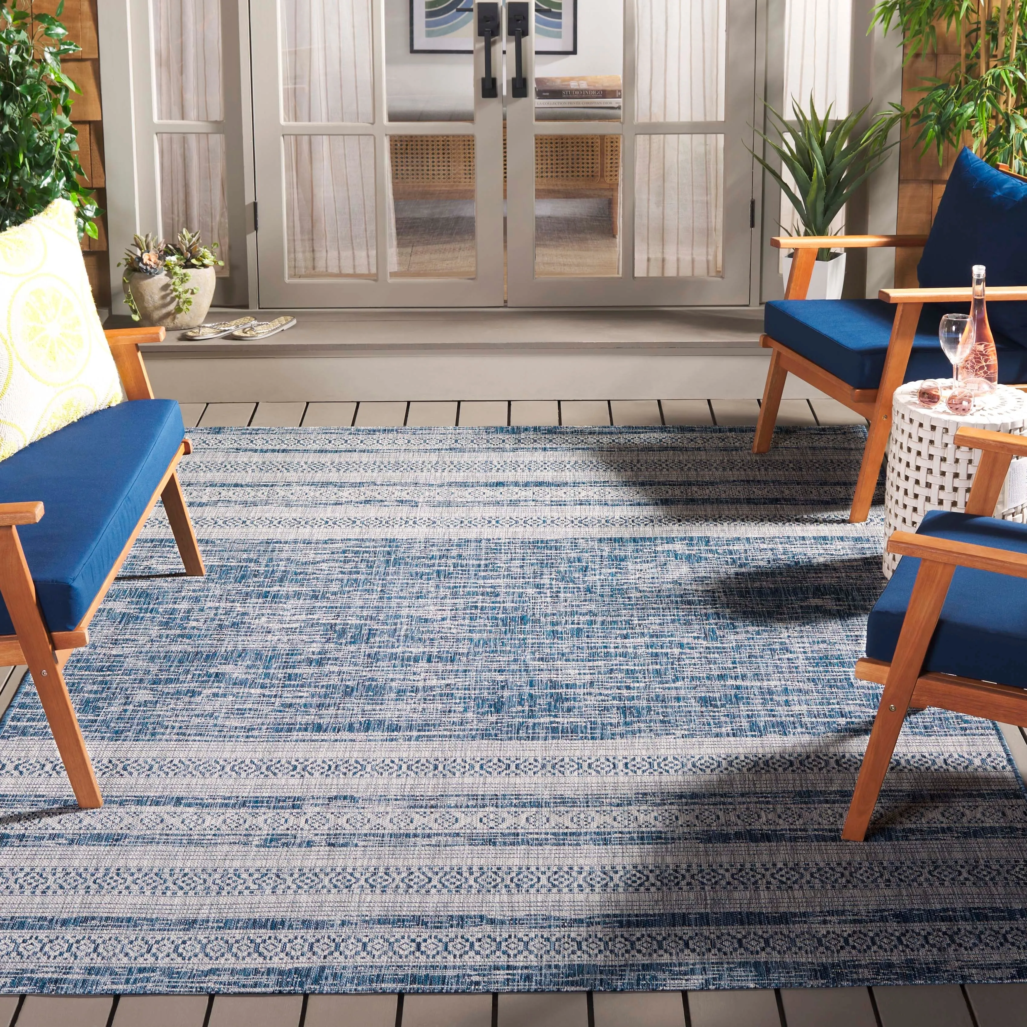 SAFAVIEH Courtyard Evon Indoor/ Outdoor Waterproof Patio Backyard Rug - Navy/Grey - 5'3 x 7'7
