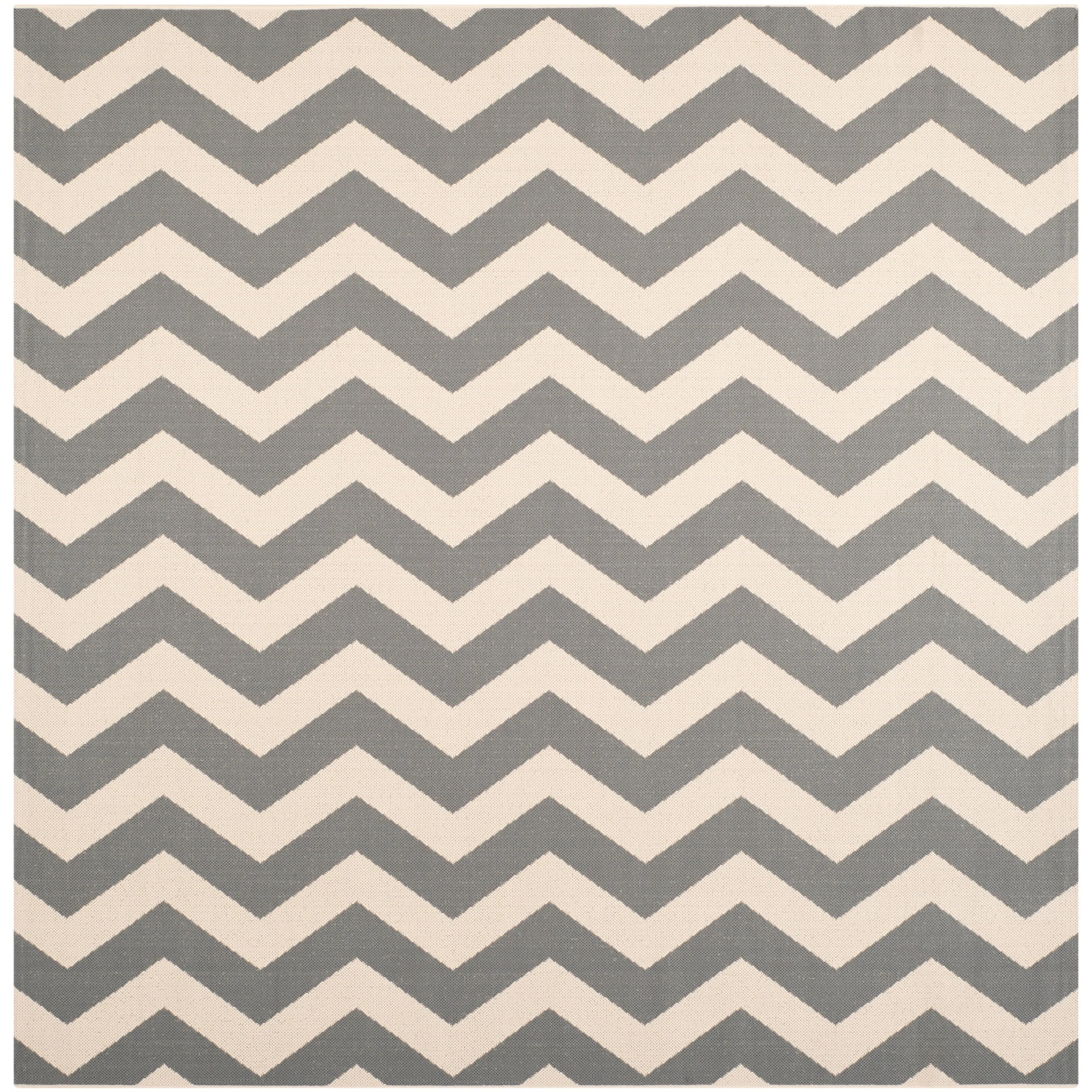 SAFAVIEH Courtyard Morganne Chevron Indoor/ Outdoor Waterproof Patio Backyard