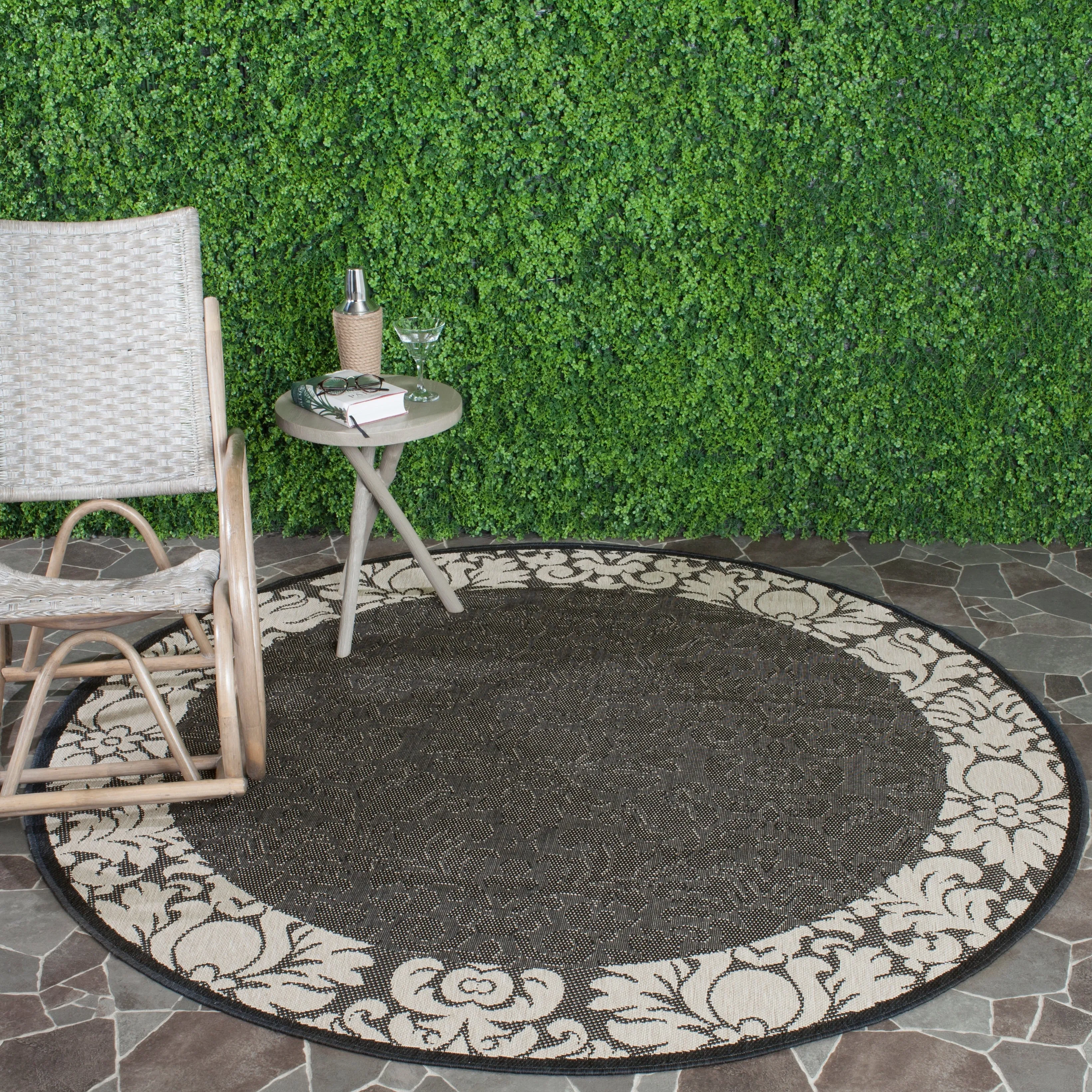 SAFAVIEH Courtyard Peggie Indoor/ Outdoor Patio Backyard Rug