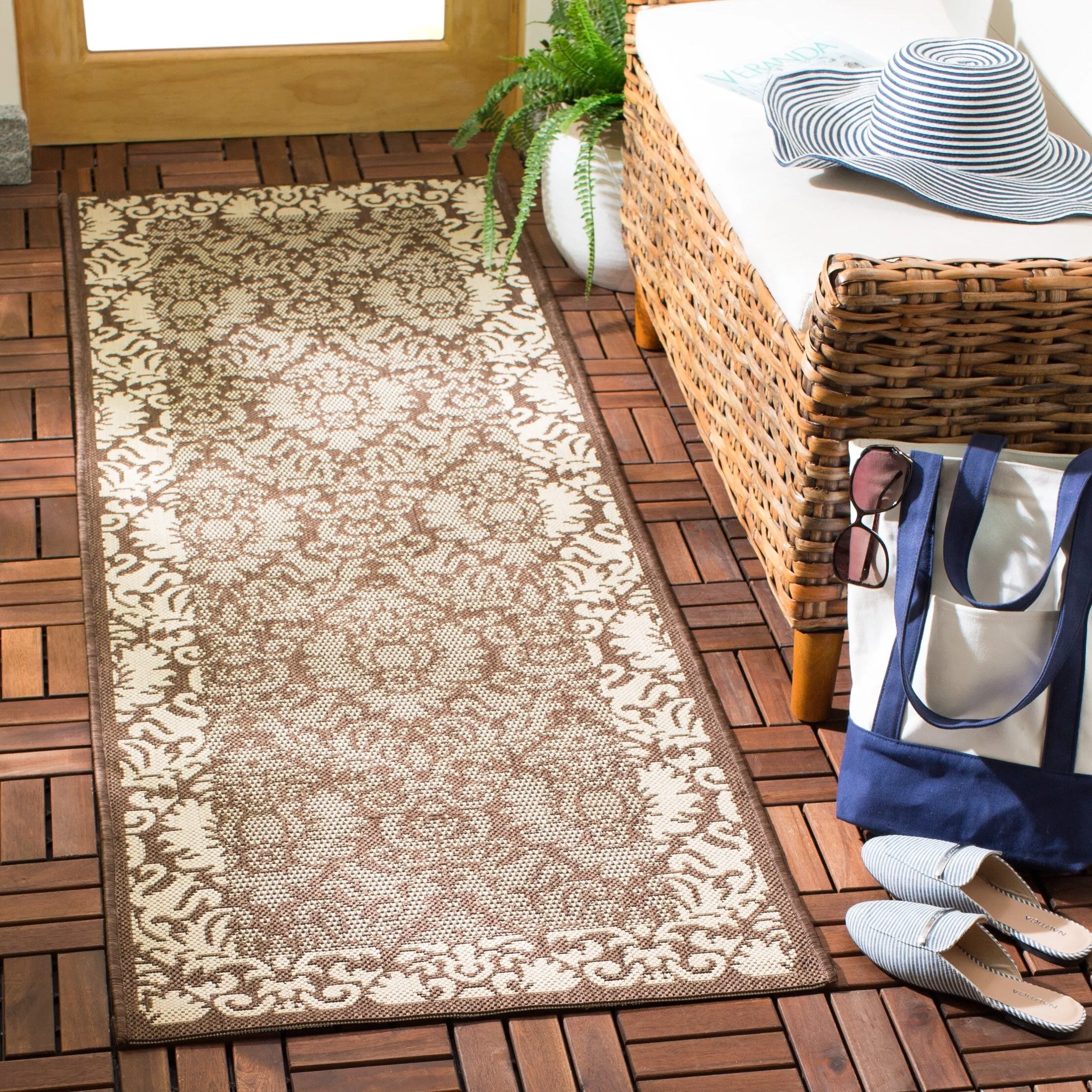 SAFAVIEH Courtyard Peggie Indoor/ Outdoor Patio Backyard Rug