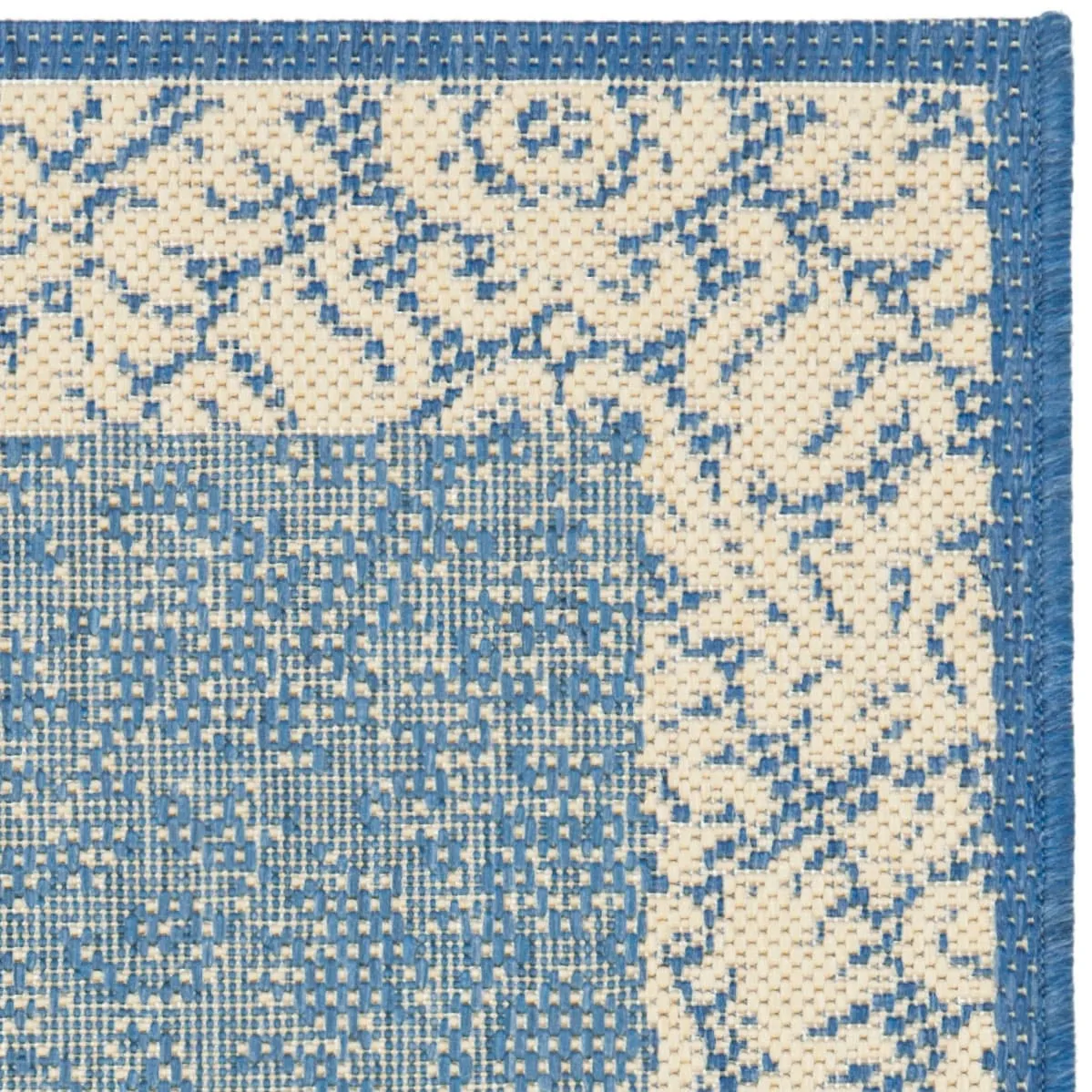 SAFAVIEH Courtyard Peggie Indoor/ Outdoor Patio Backyard Rug