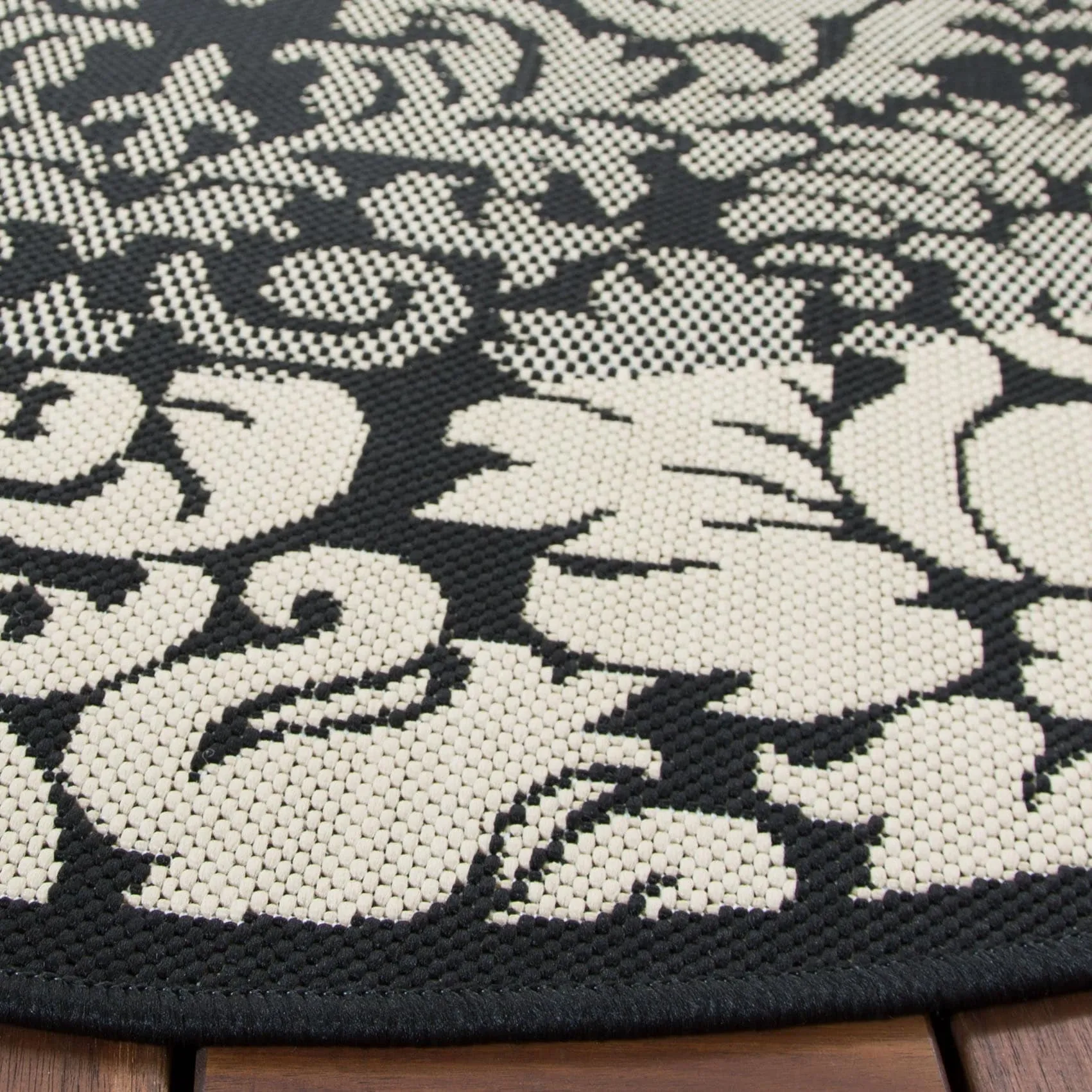 SAFAVIEH Courtyard Peggie Indoor/ Outdoor Patio Backyard Rug