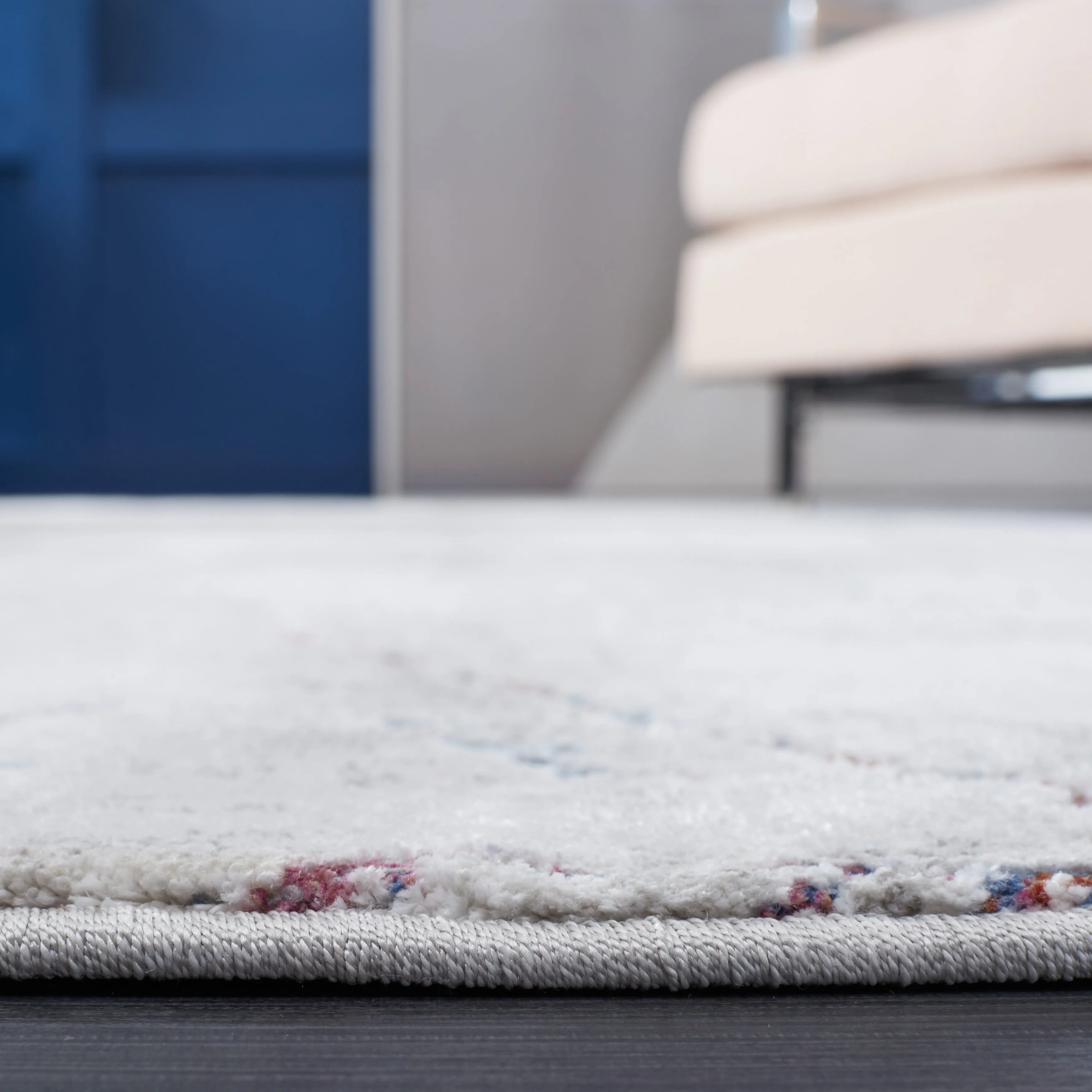 SAFAVIEH Craft Chavah Modern Rug
